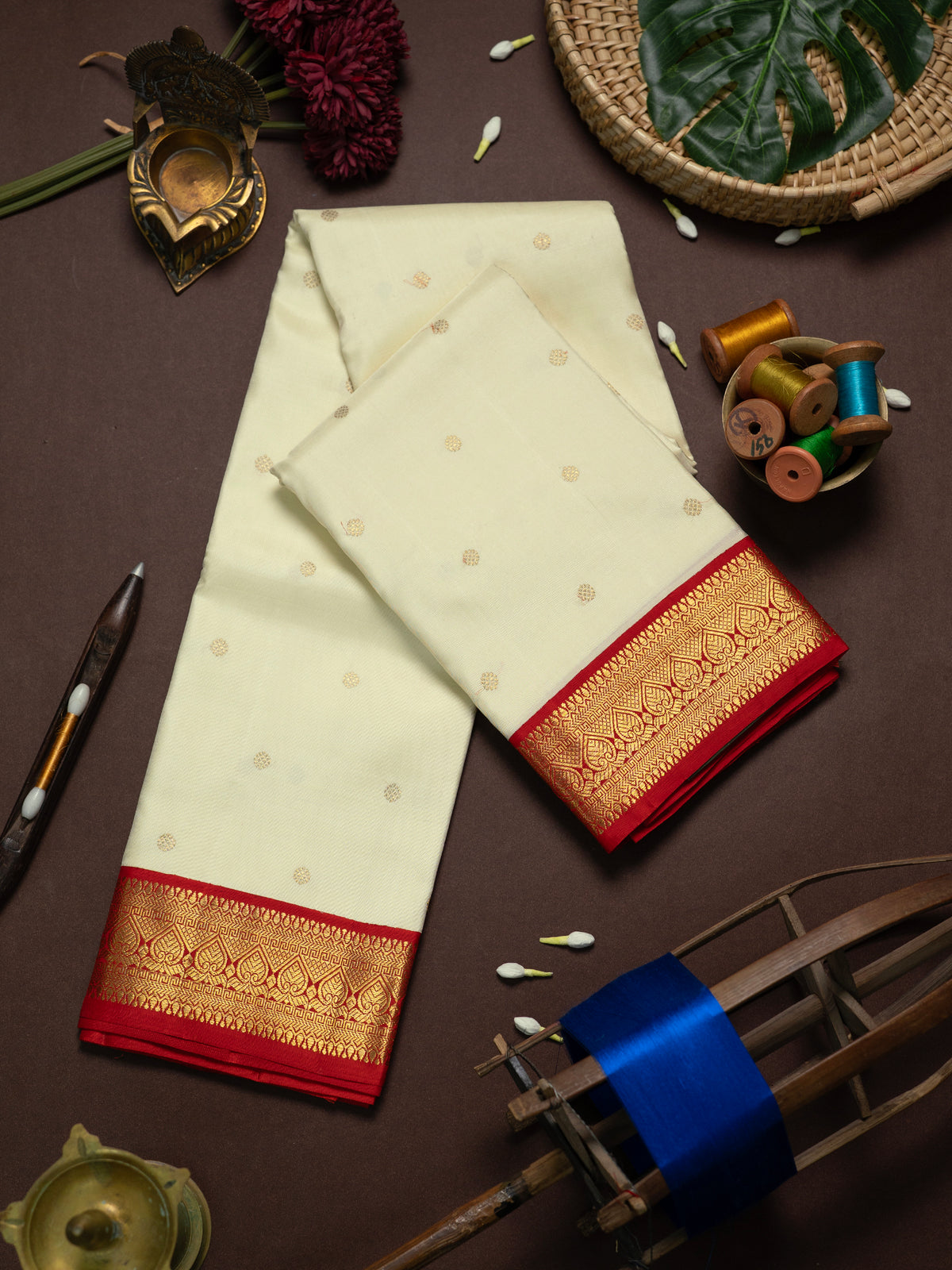 Off white jada Nagam pet Kanjipuram Silk Saree CLSA10387