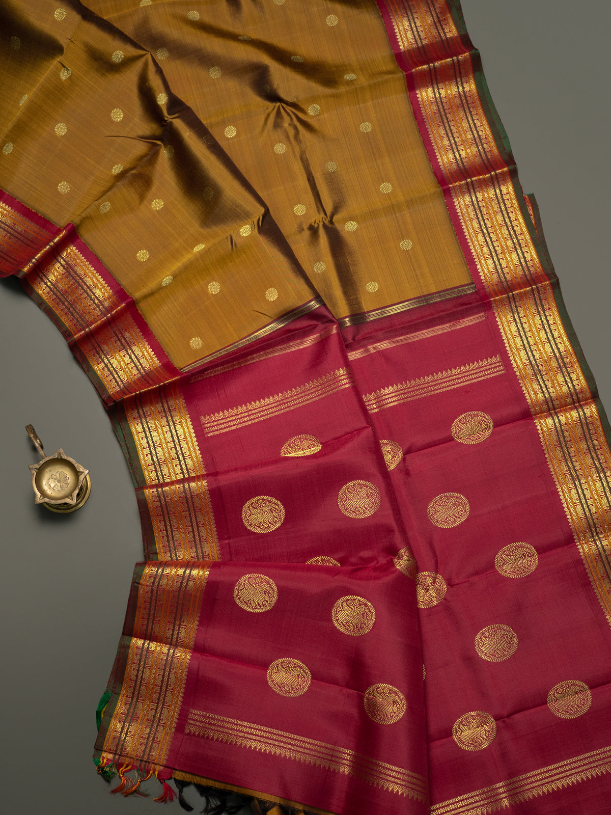 Honey with red border varisapet Kanjipuram Silk Saree CLSA10550