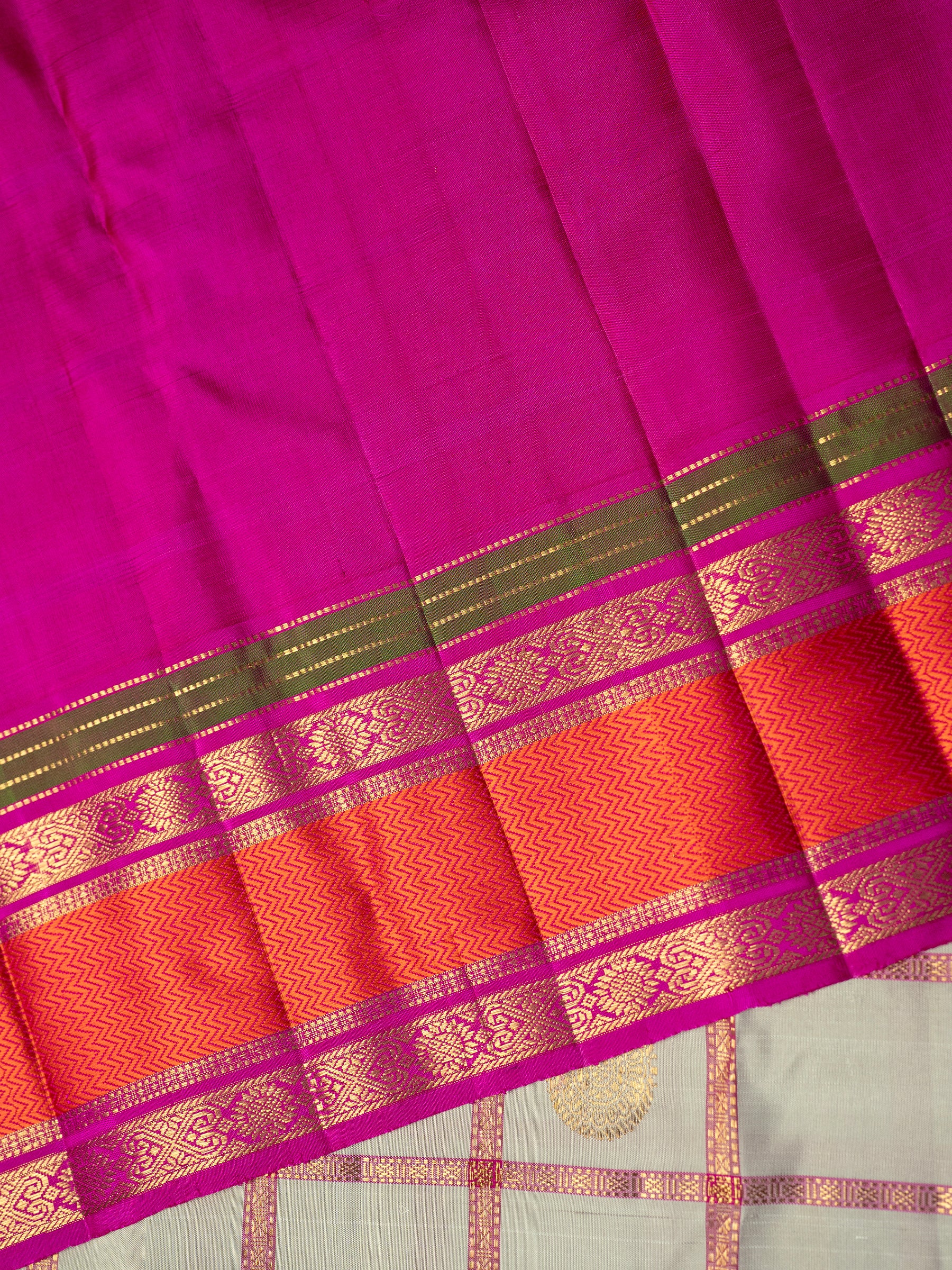 Vintage revival kattam Butta Kanjipuram Silk Saree CLSA11025