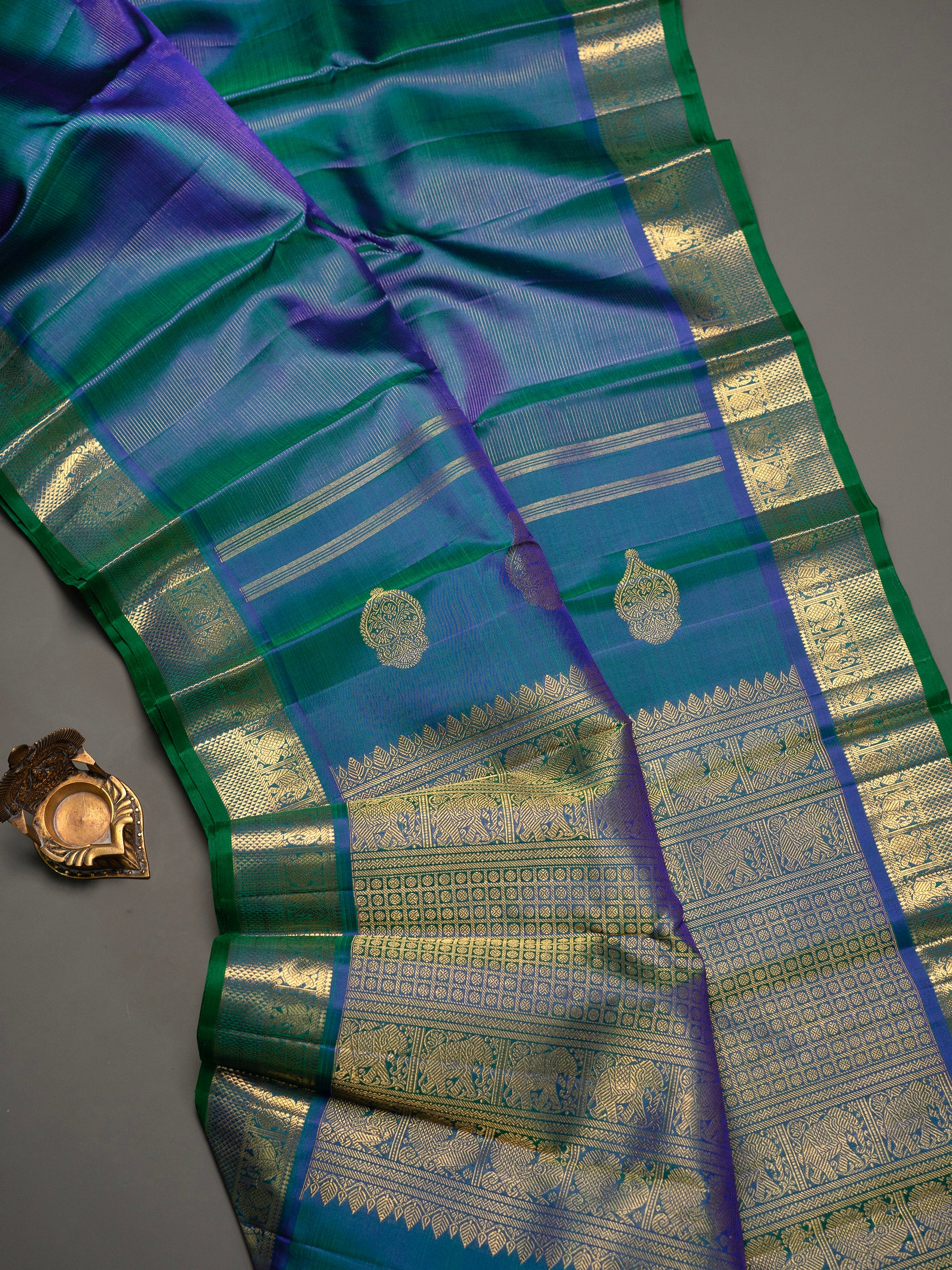 Mayilkazhuthu vairaoosi Kanjipuram Silk Saree CLSA10988