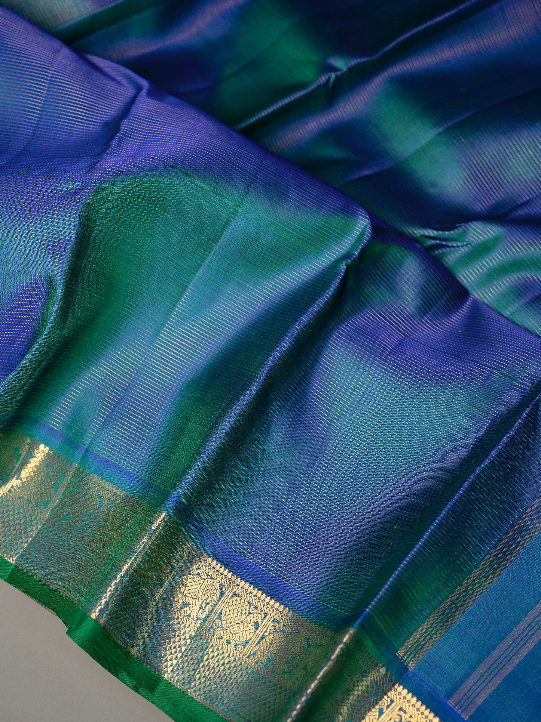 Mayilkazhuthu vairaoosi Kanjipuram Silk Saree CLSA10988