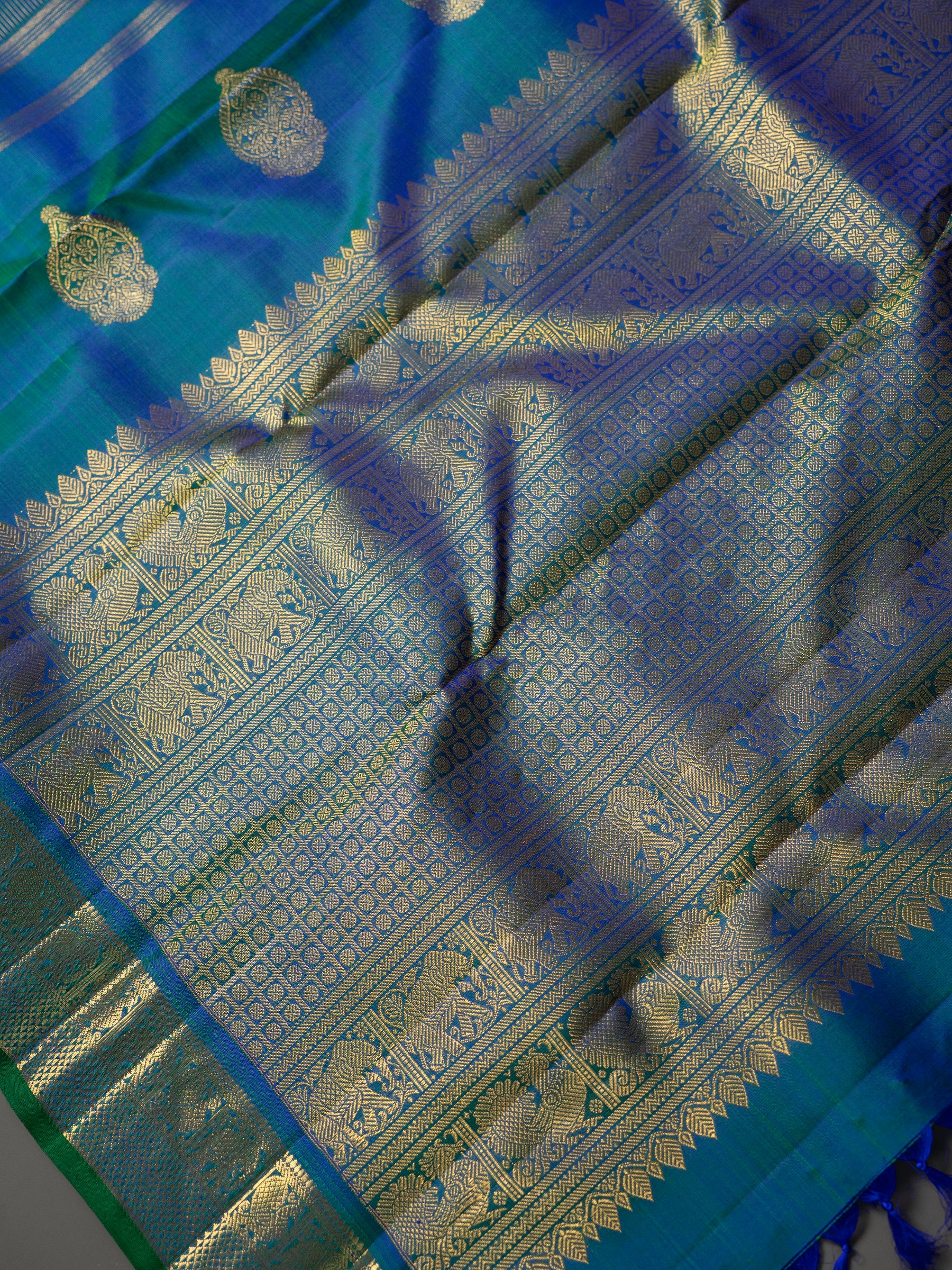 Mayilkazhuthu vairaoosi Kanjipuram Silk Saree CLSA10988
