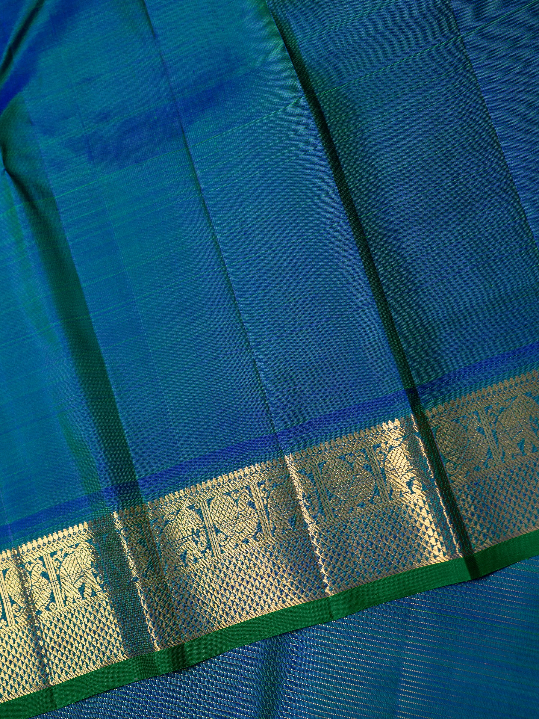 Mayilkazhuthu vairaoosi Kanjipuram Silk Saree CLSA10988