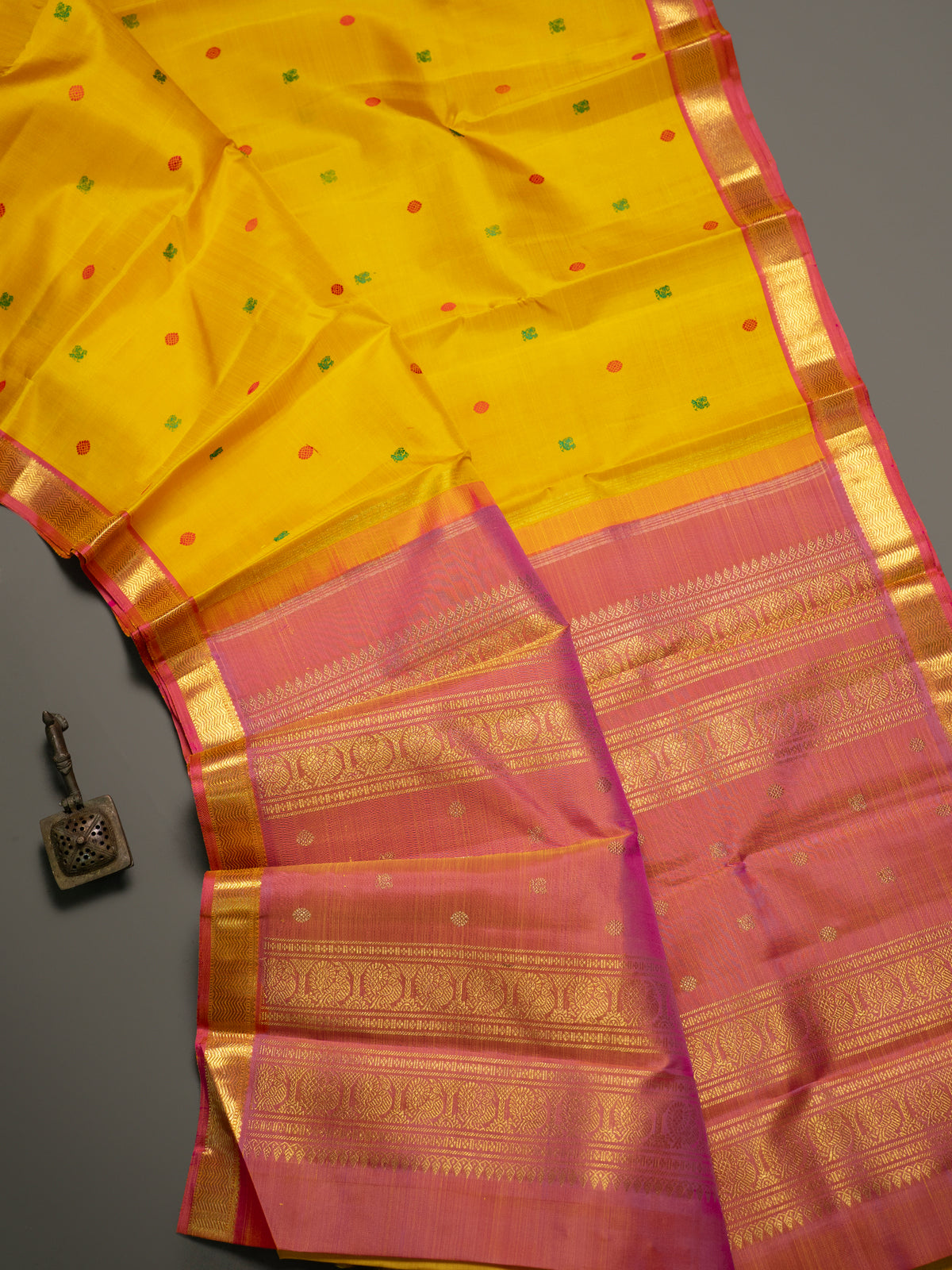 Yellow thread colored butta small border/ Kanjipuram Silk Saree CLSA11914