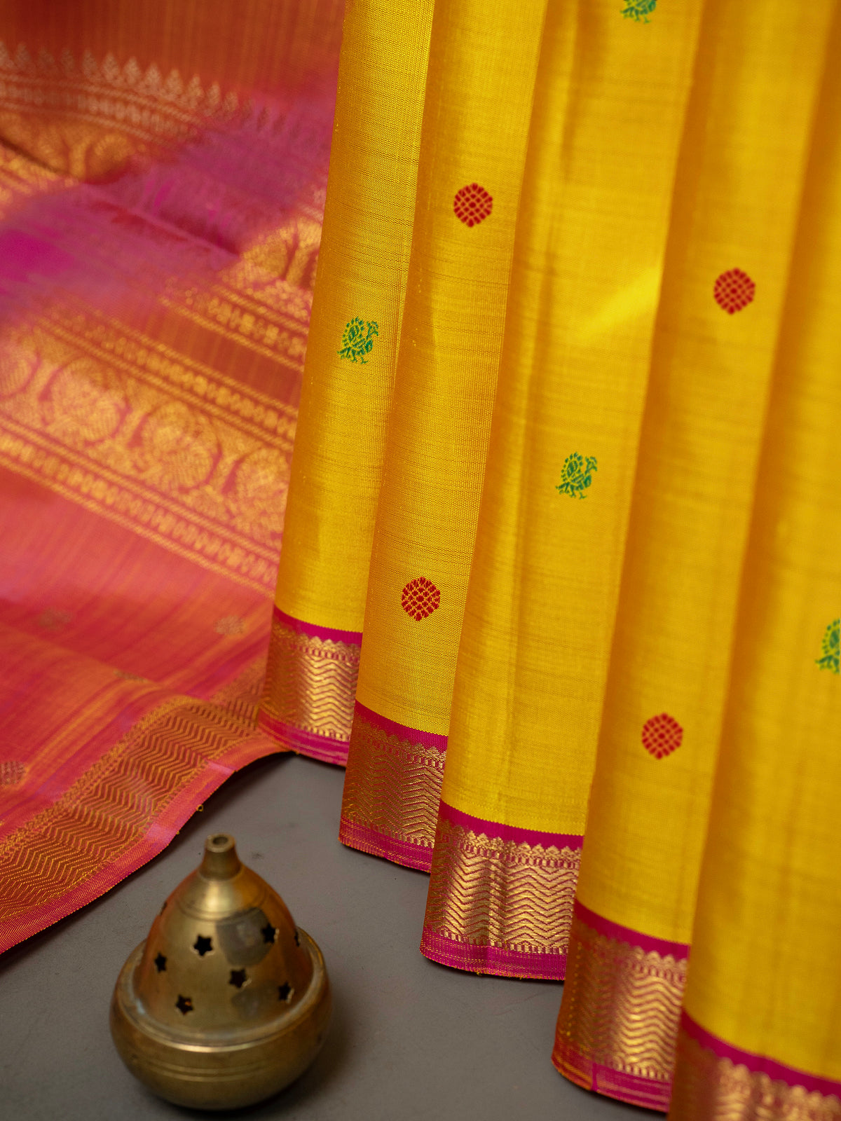 Yellow thread colored butta small border/ Kanjipuram Silk Saree CLSA11914