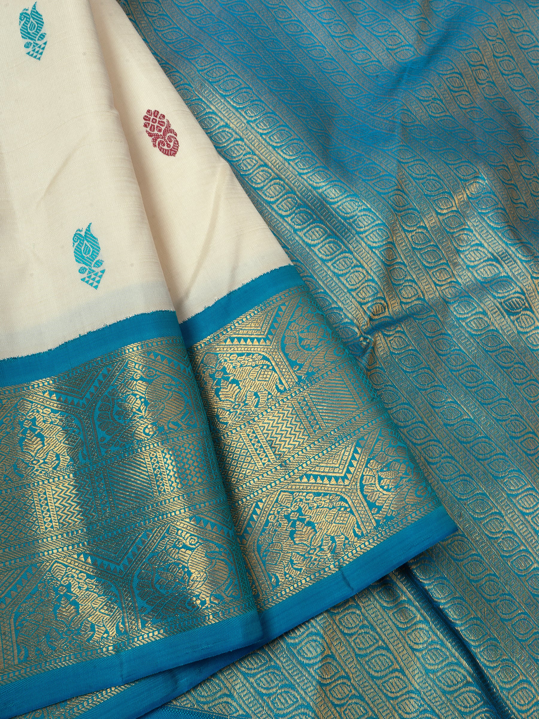 Offwhite and seablue korvai thread butta / Arani silk CLSA5795