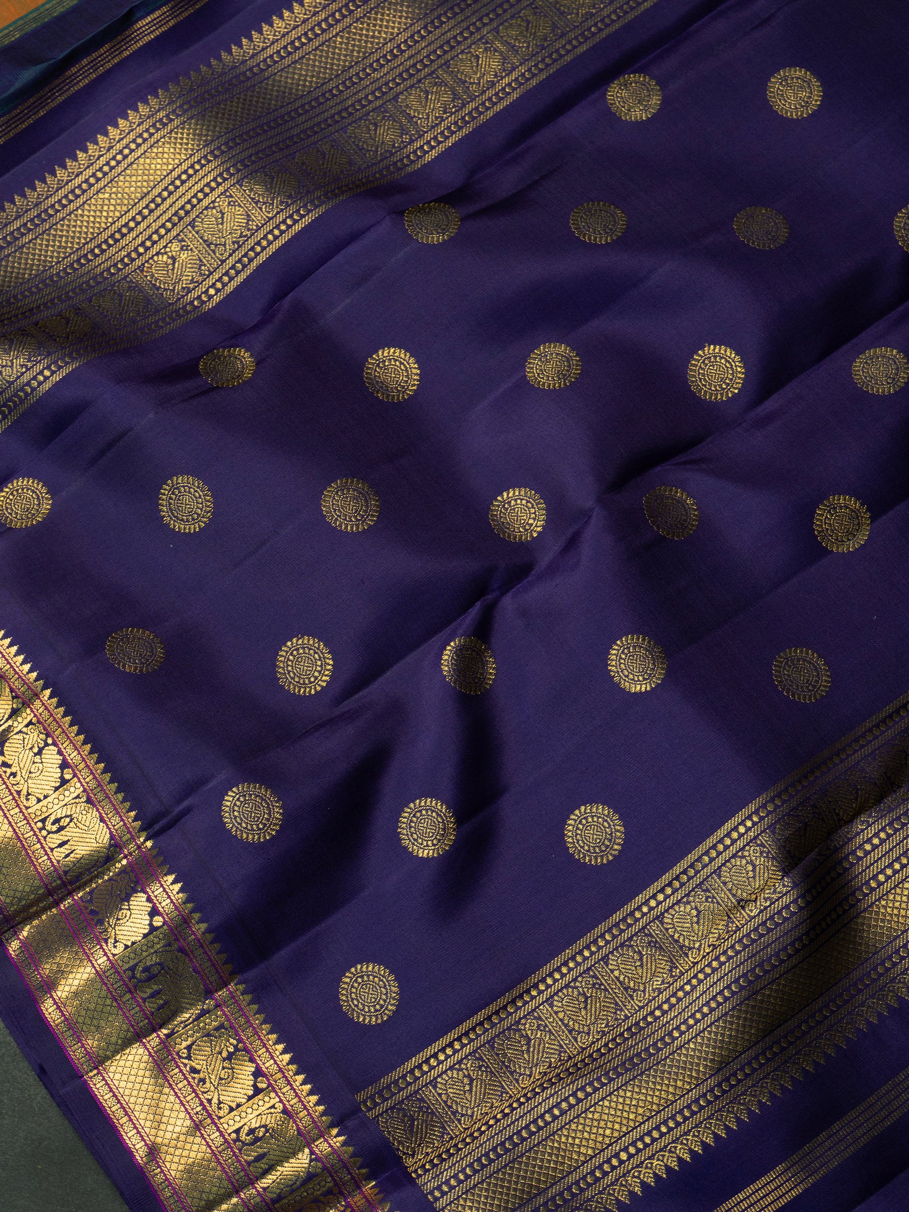 Unusual maanthulir Korvai / Kanjipuram Saree CLSA9489