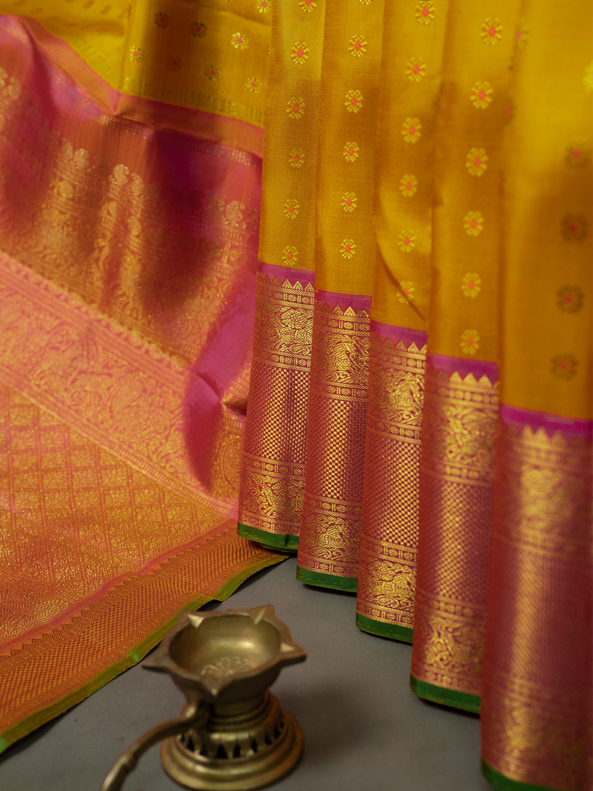 Golden yellow Thodar Butta /Kanjipuram Silk Saree CLSA11688