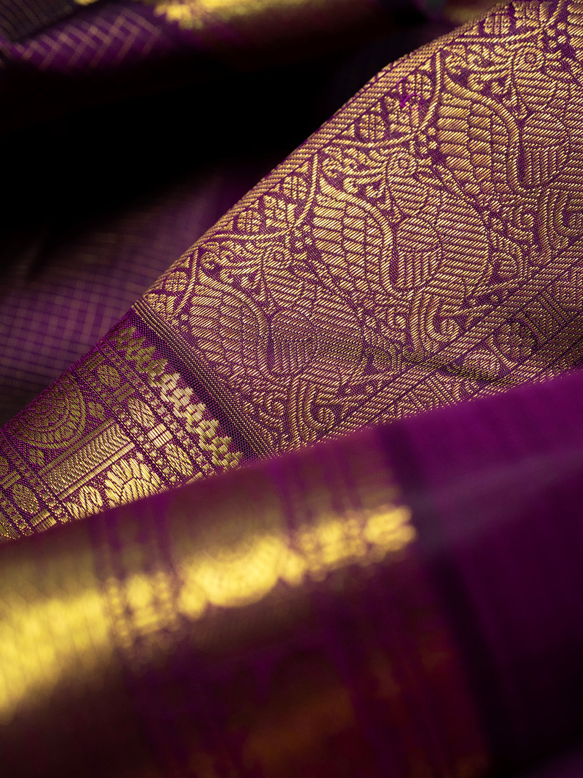 Magenta Zari checks and butta/ Kanjipuram Silk Saree CLSA11614