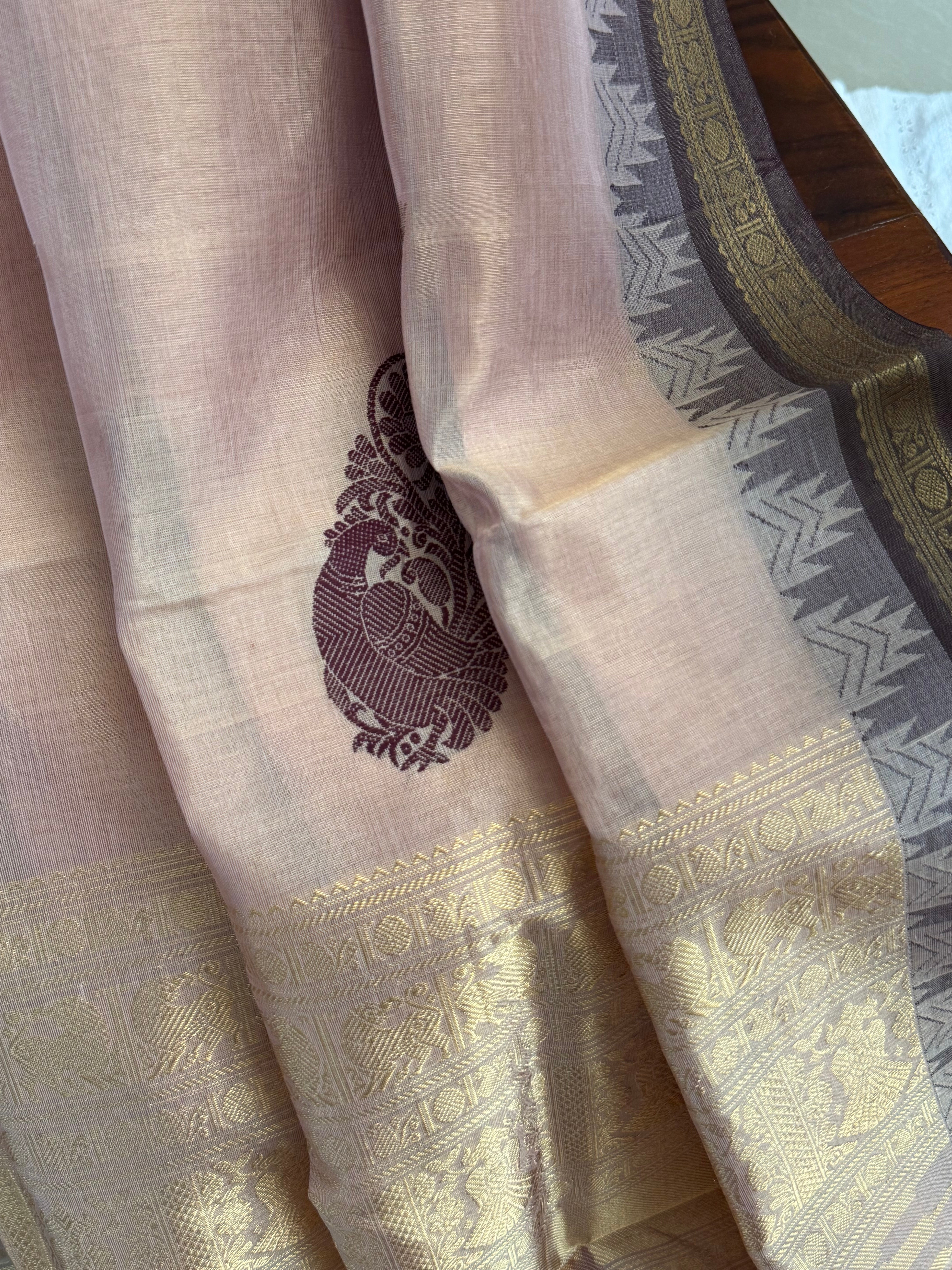 Golden shot pink unique pallu / Silk Cotton