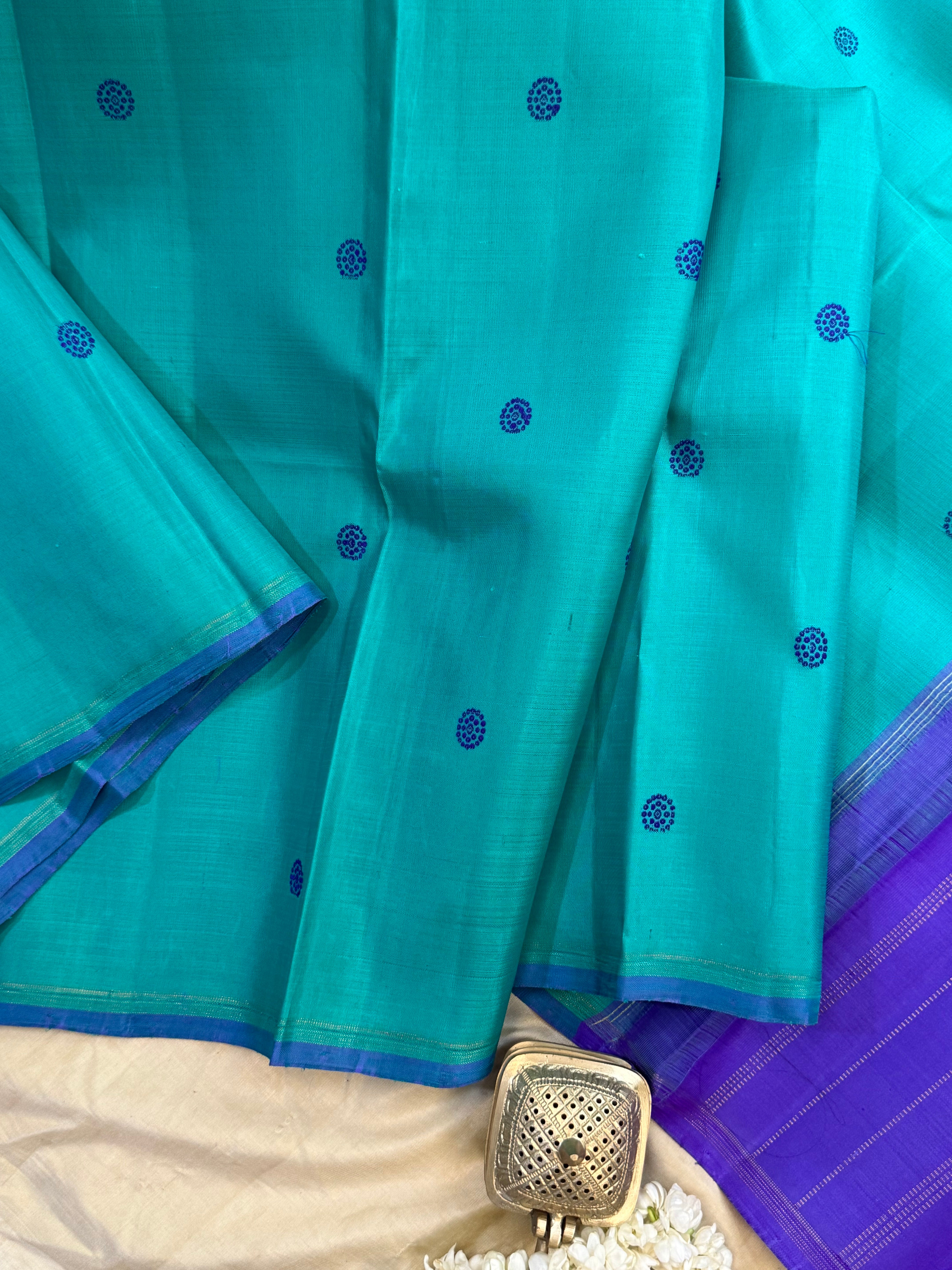 Sea blue and purple thread butta / Kanjipuram silk