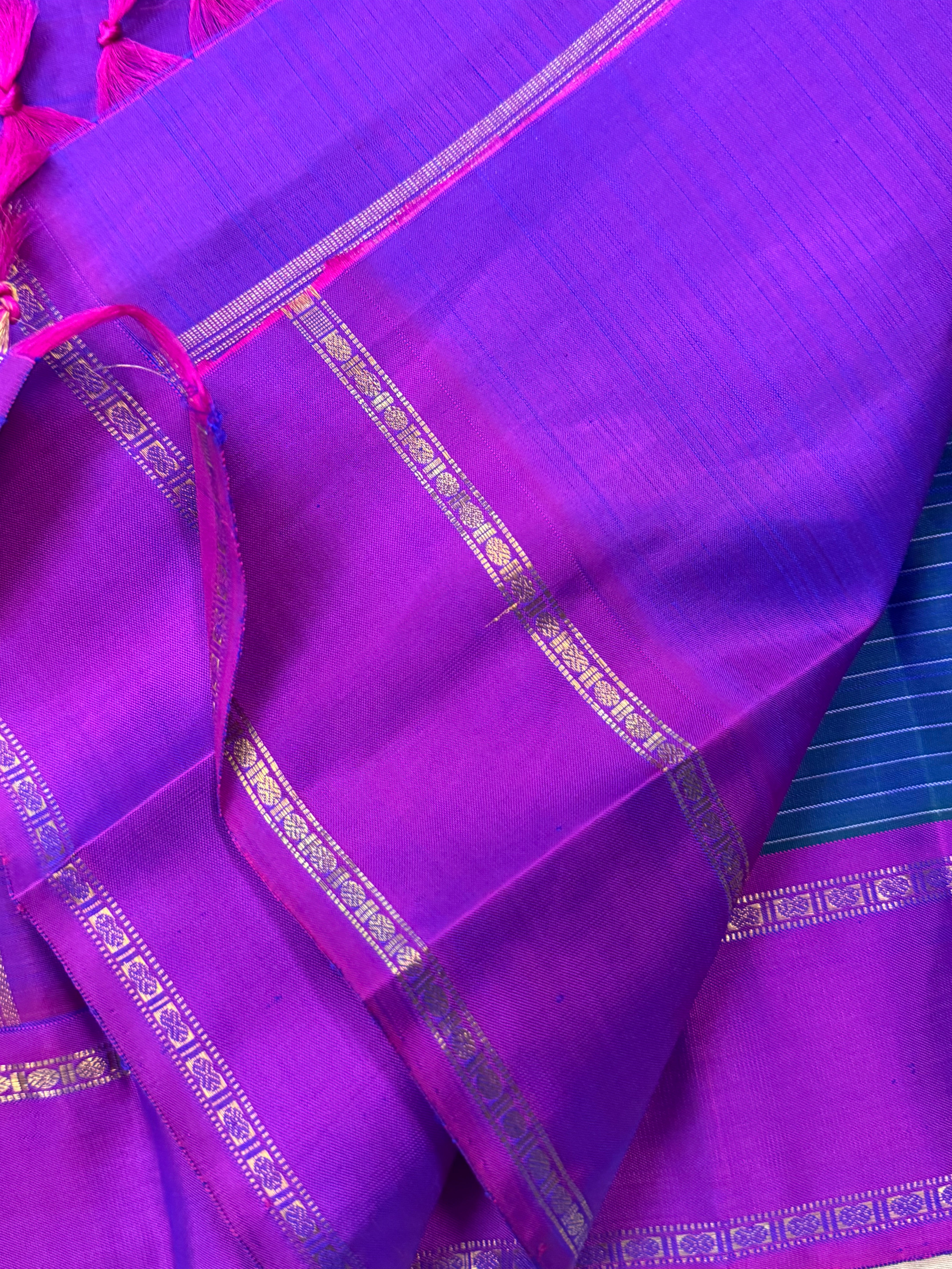 Mayilkazhuthu kattam - kili pallu/ Kanjipuram silk