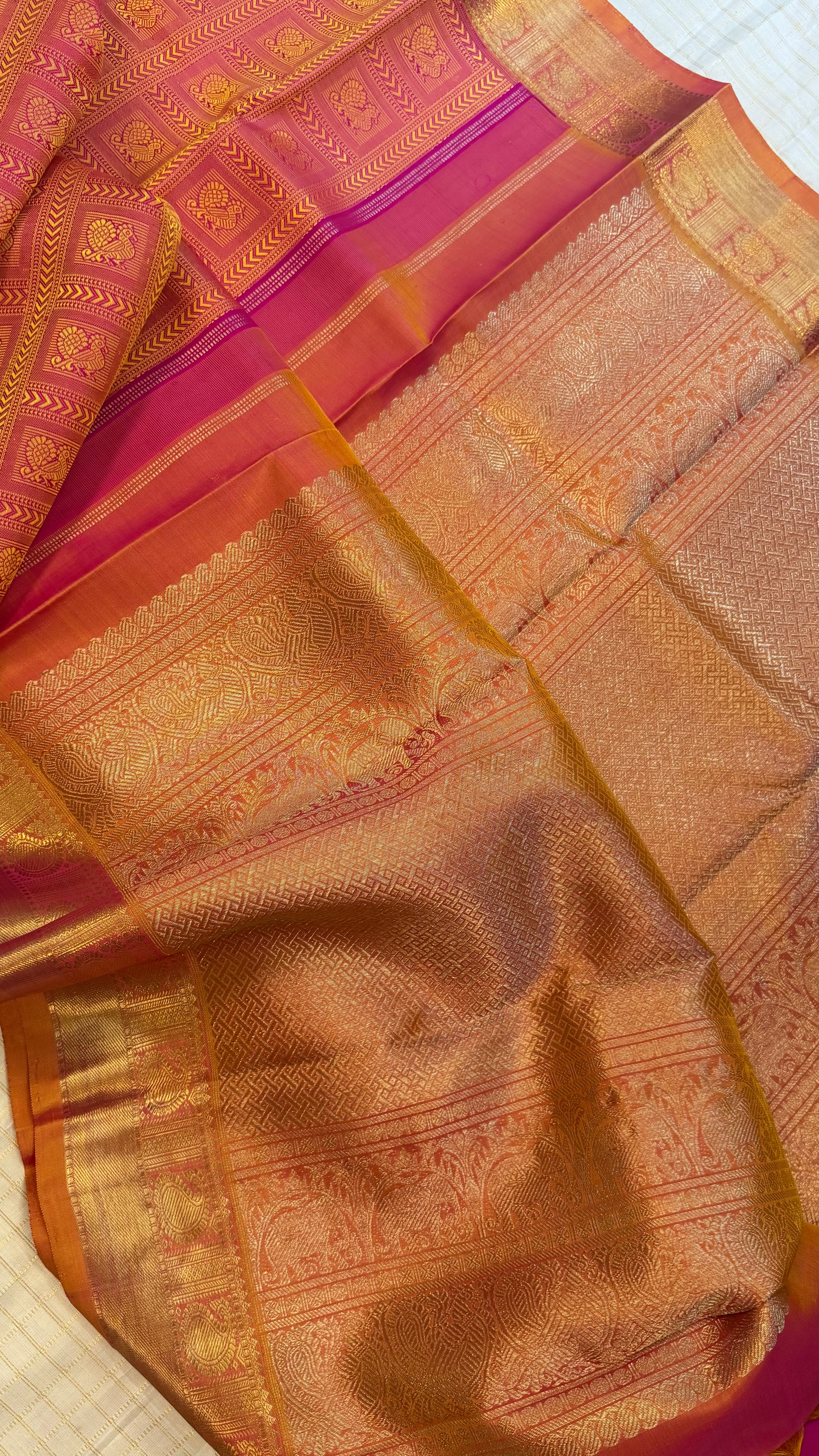 Pink Annam Butta Zari work / Kanjipuram silk.