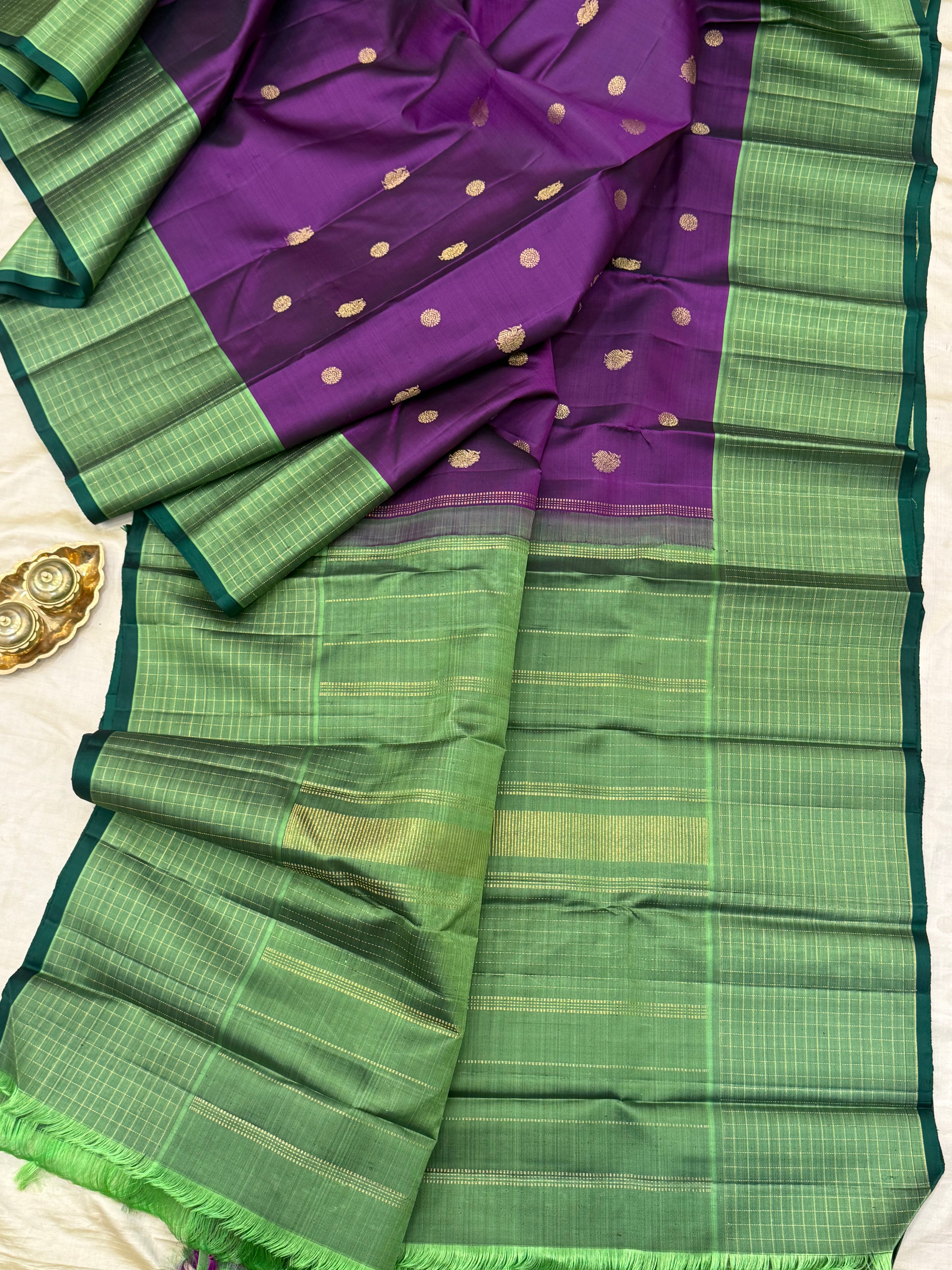 Kalyani: Brinjal Butta border kattam / kanjipuram silk