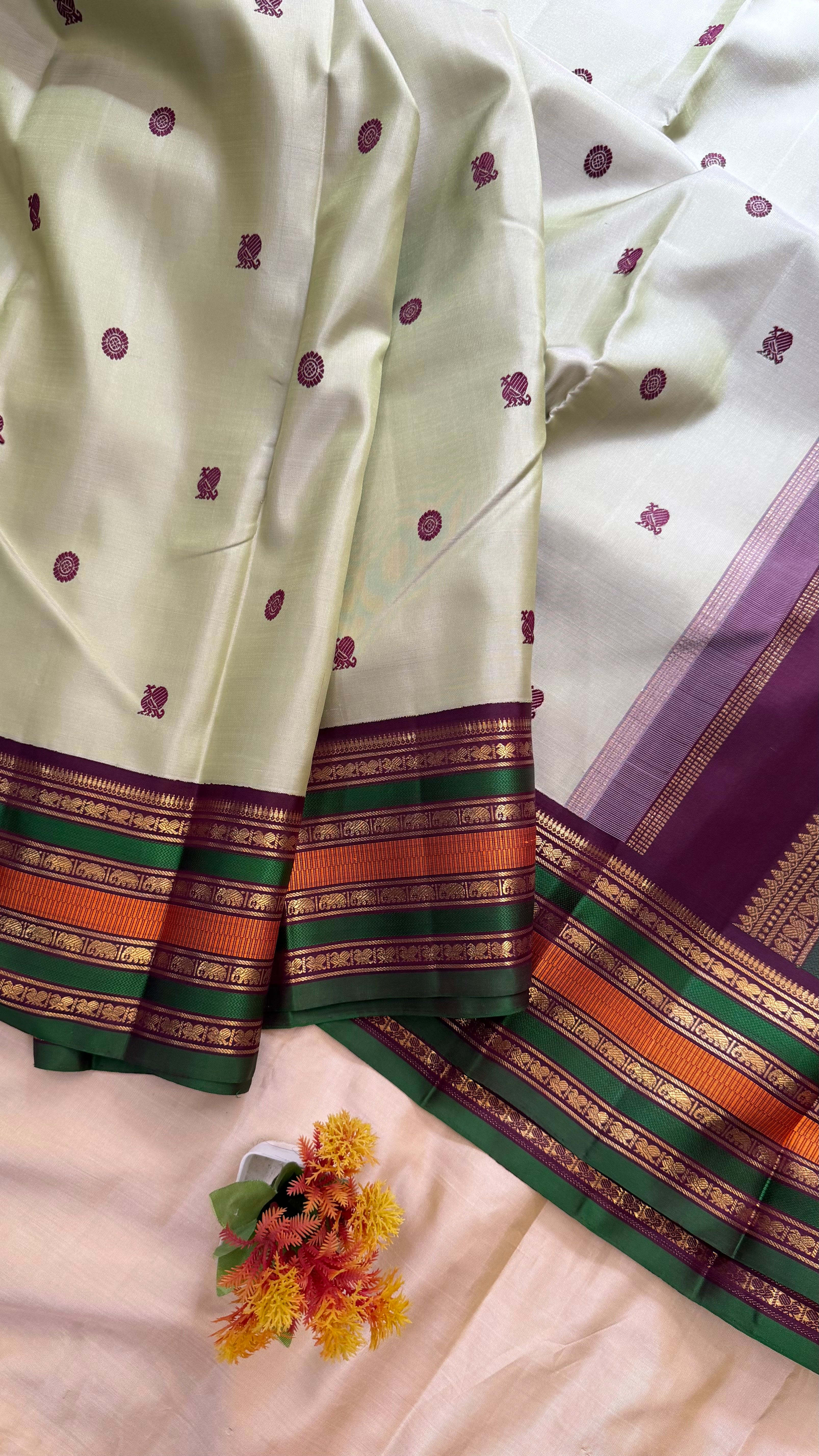 Coffee green Varisapet Korvai / Kanjipuram silk