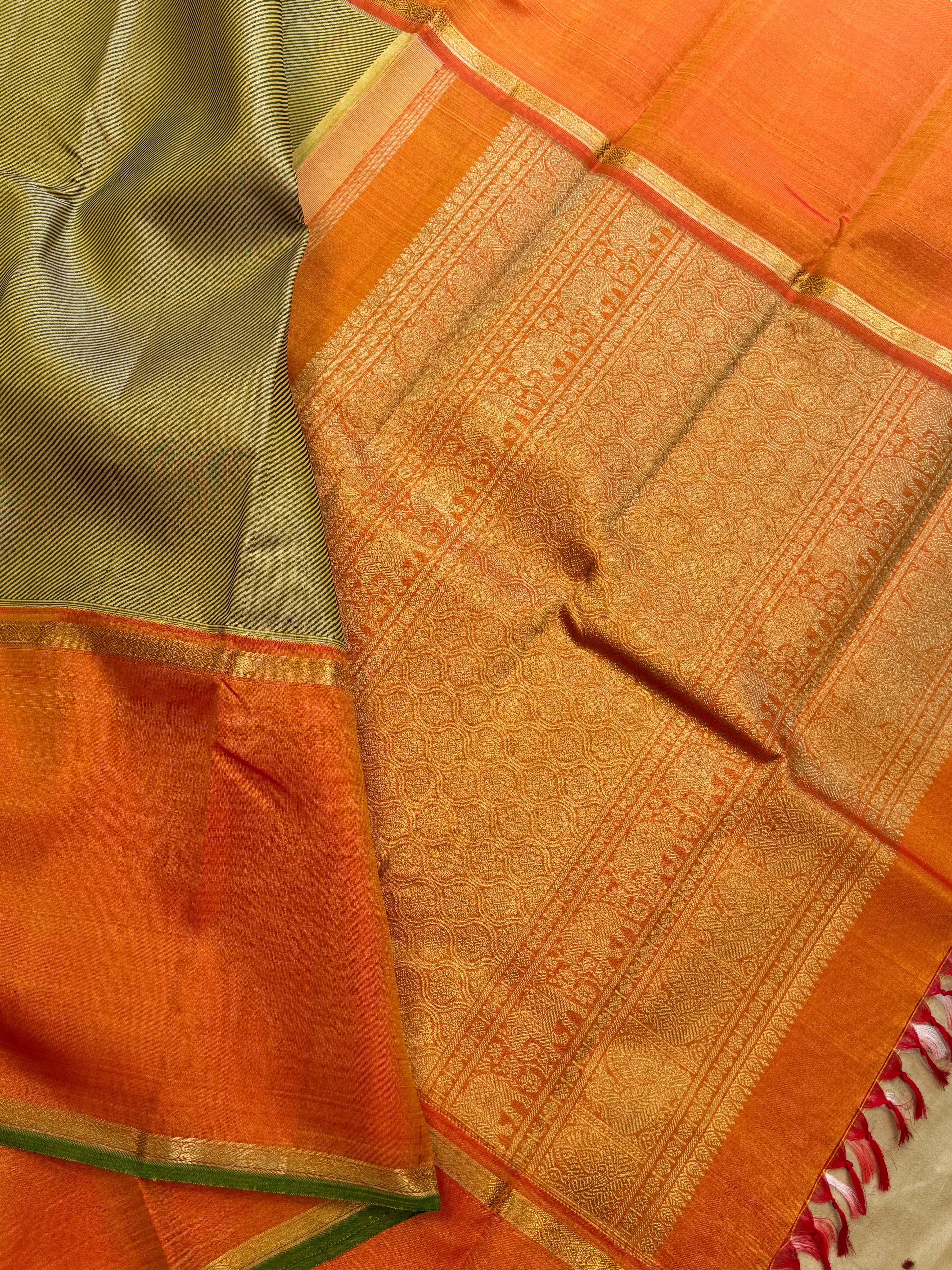 Lehariya long border/ Kanjipuram silk