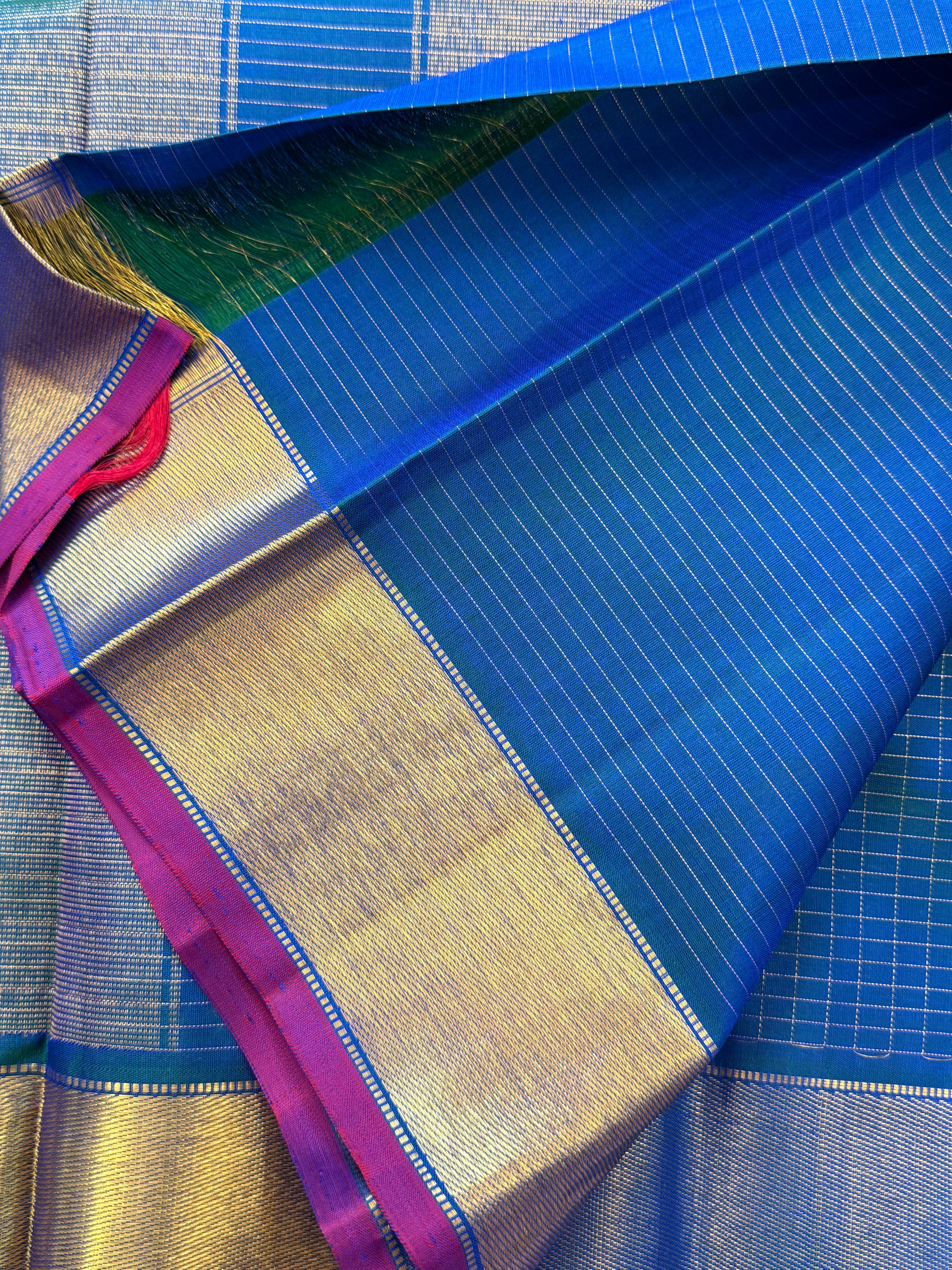 Mayilkazhuthu colour and Zari Kattam / Arani silk CLSA 8547