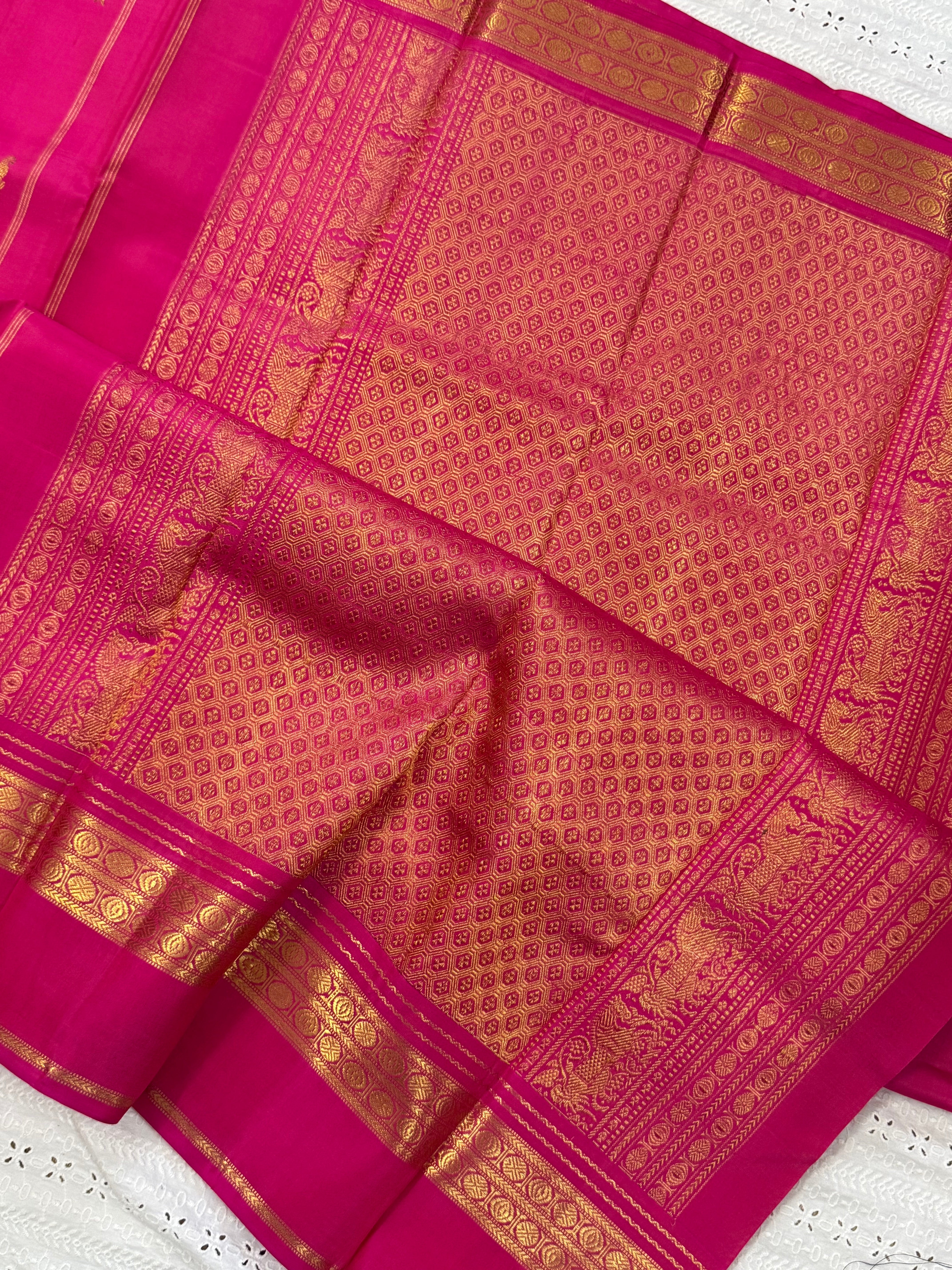 Pink kaal erangina border/ Arani Silk CLSA9864