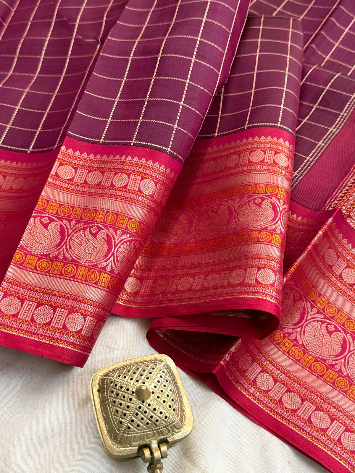 Paaku color shot red unique sorgavasal pallu/ Special edition kanjipuram silk