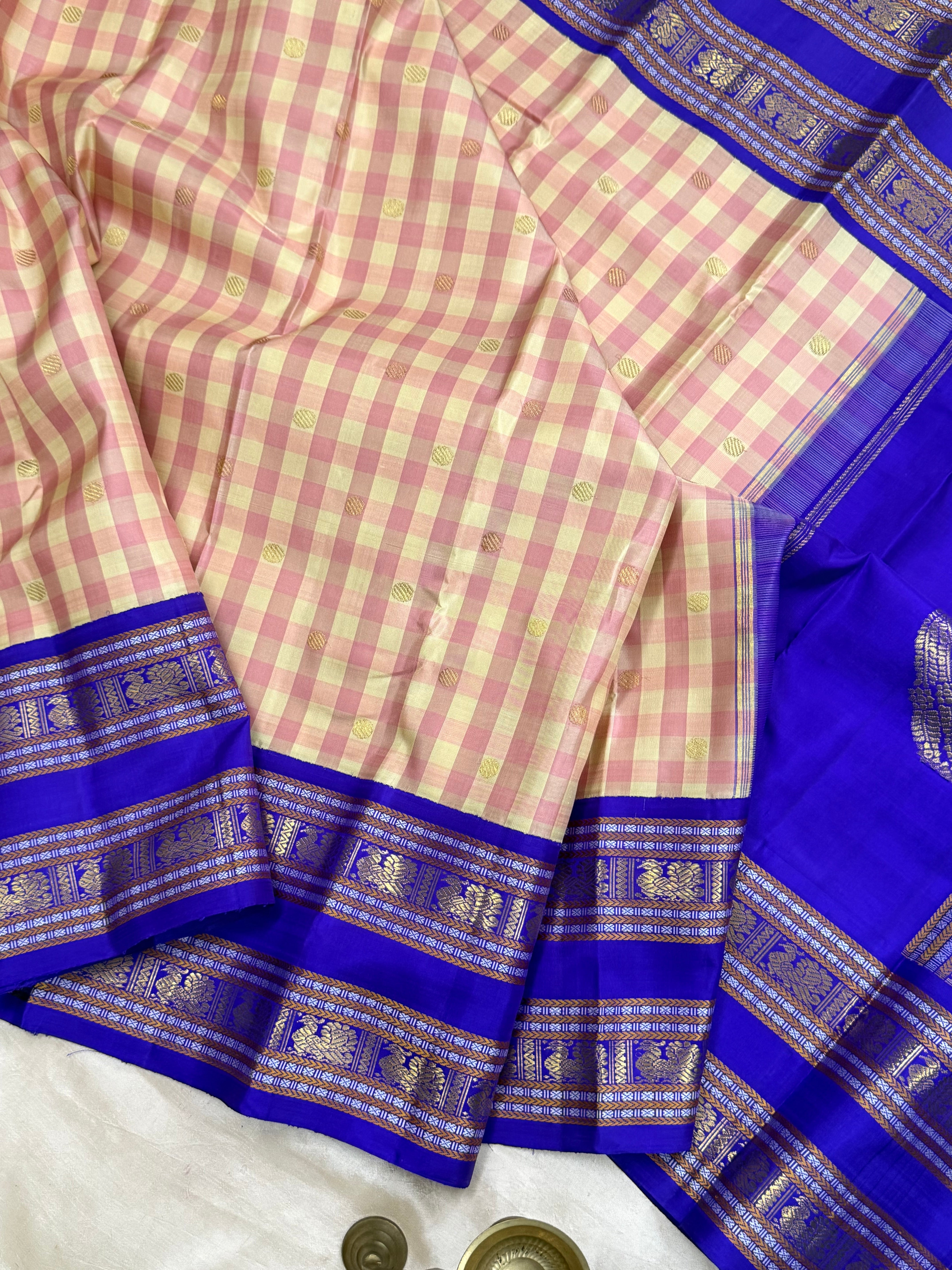 Master weaver - vintage kattam and rettapet border peacock pallu / Kanjipuram Silk