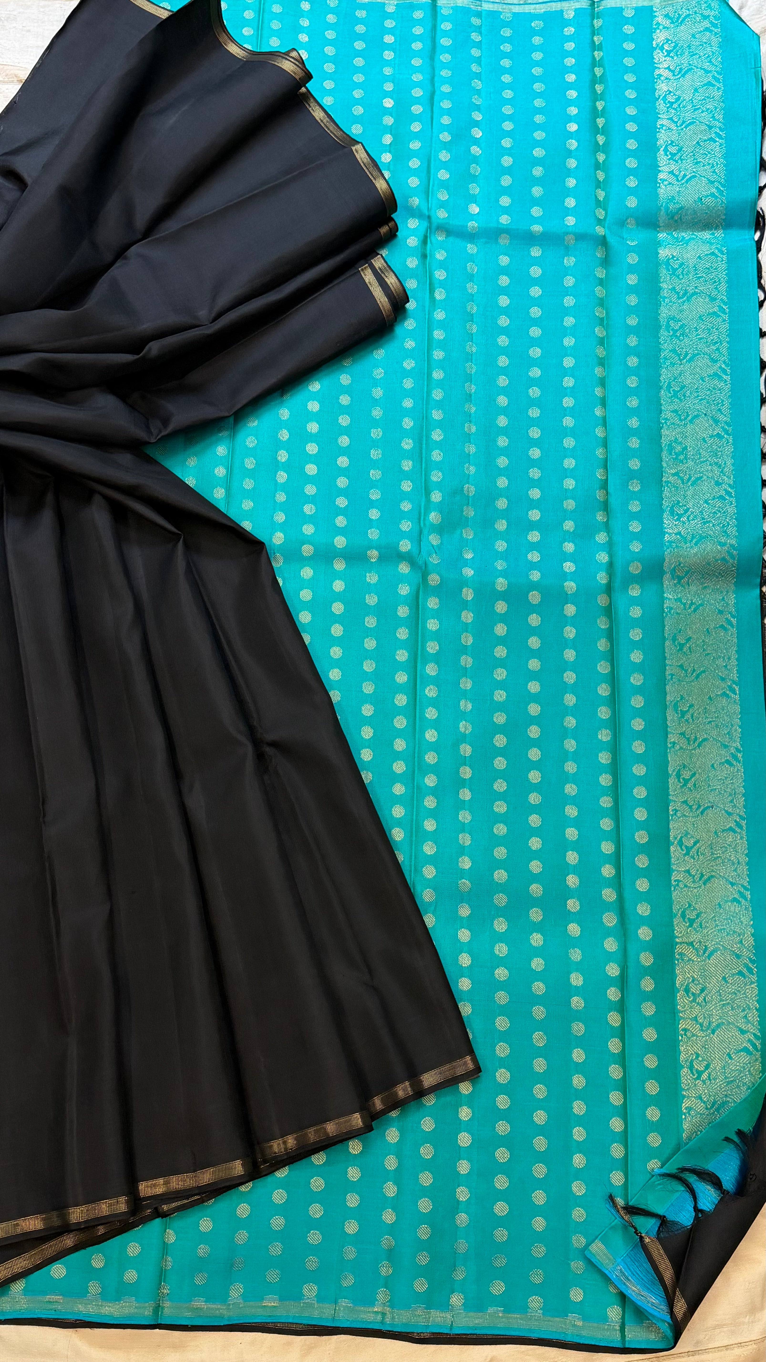 Black with turquoise blue palla  / Kanjipuram silk