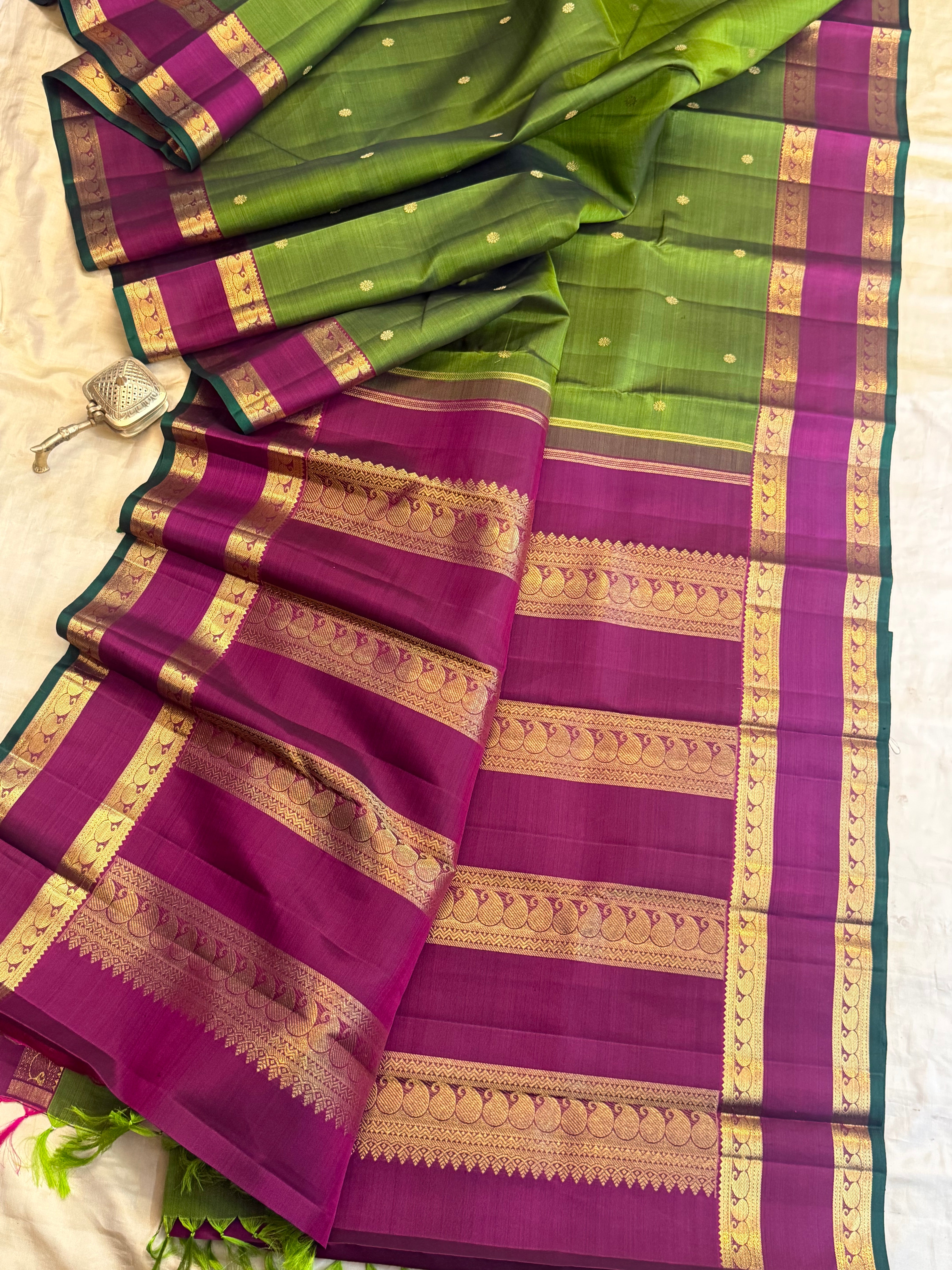 Moha : chutney green retta pet  pure Zari Kanjipuram silk