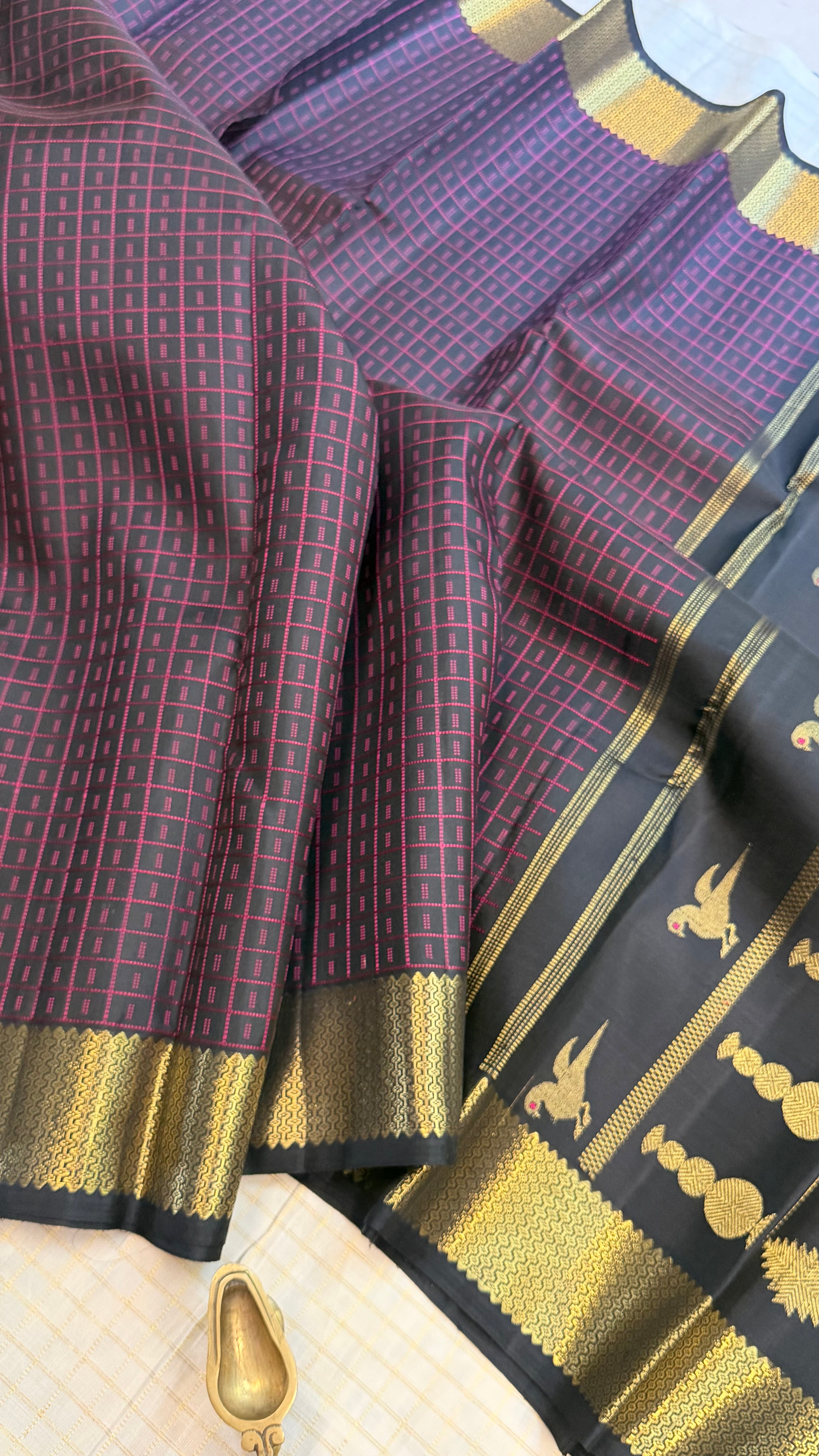 Black Molkalmorou inspired Kanjipuram / Kanjipuram silk.