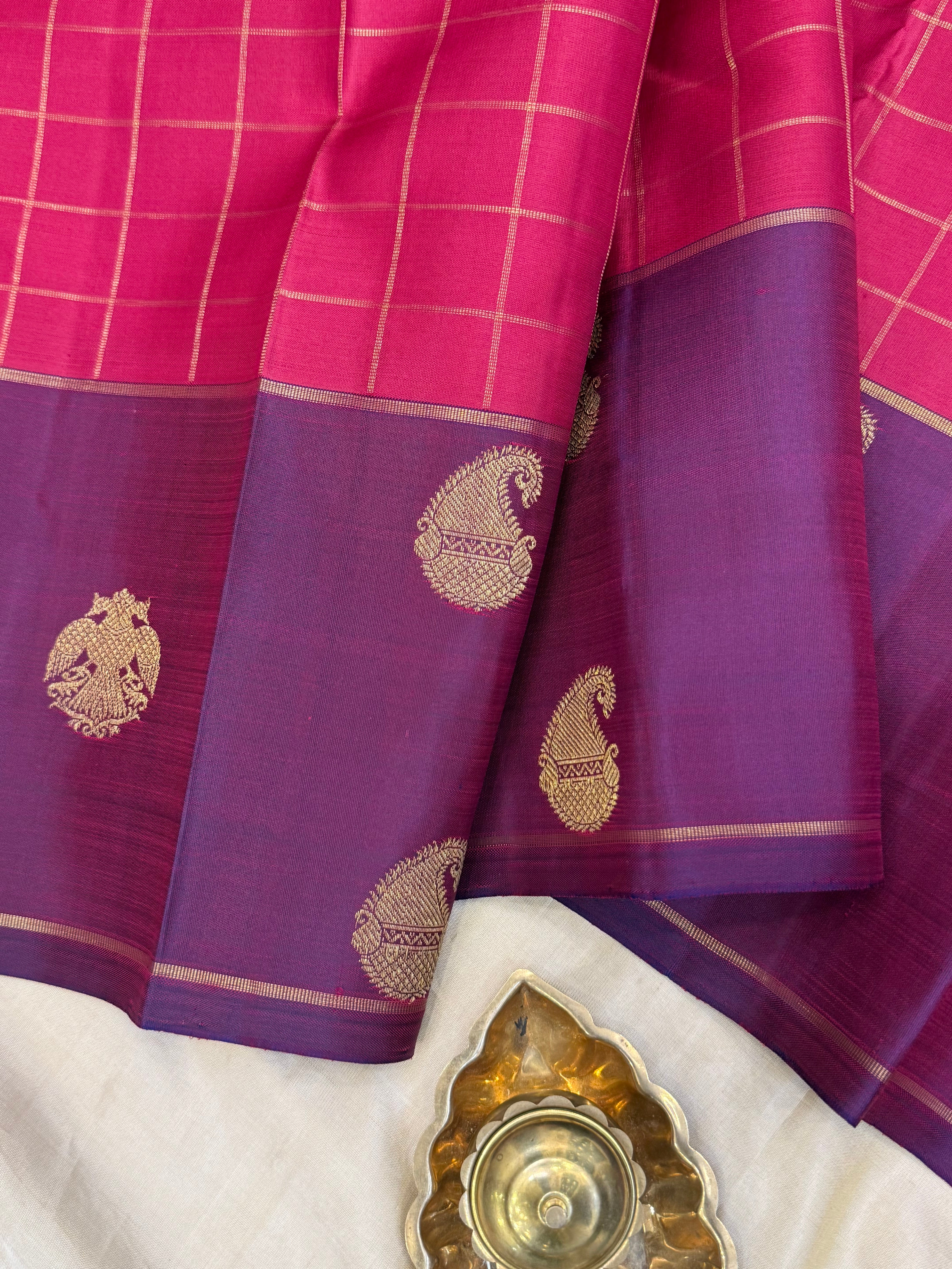 Kalyani:  araku zari kattam blue border / kanjipuram silk