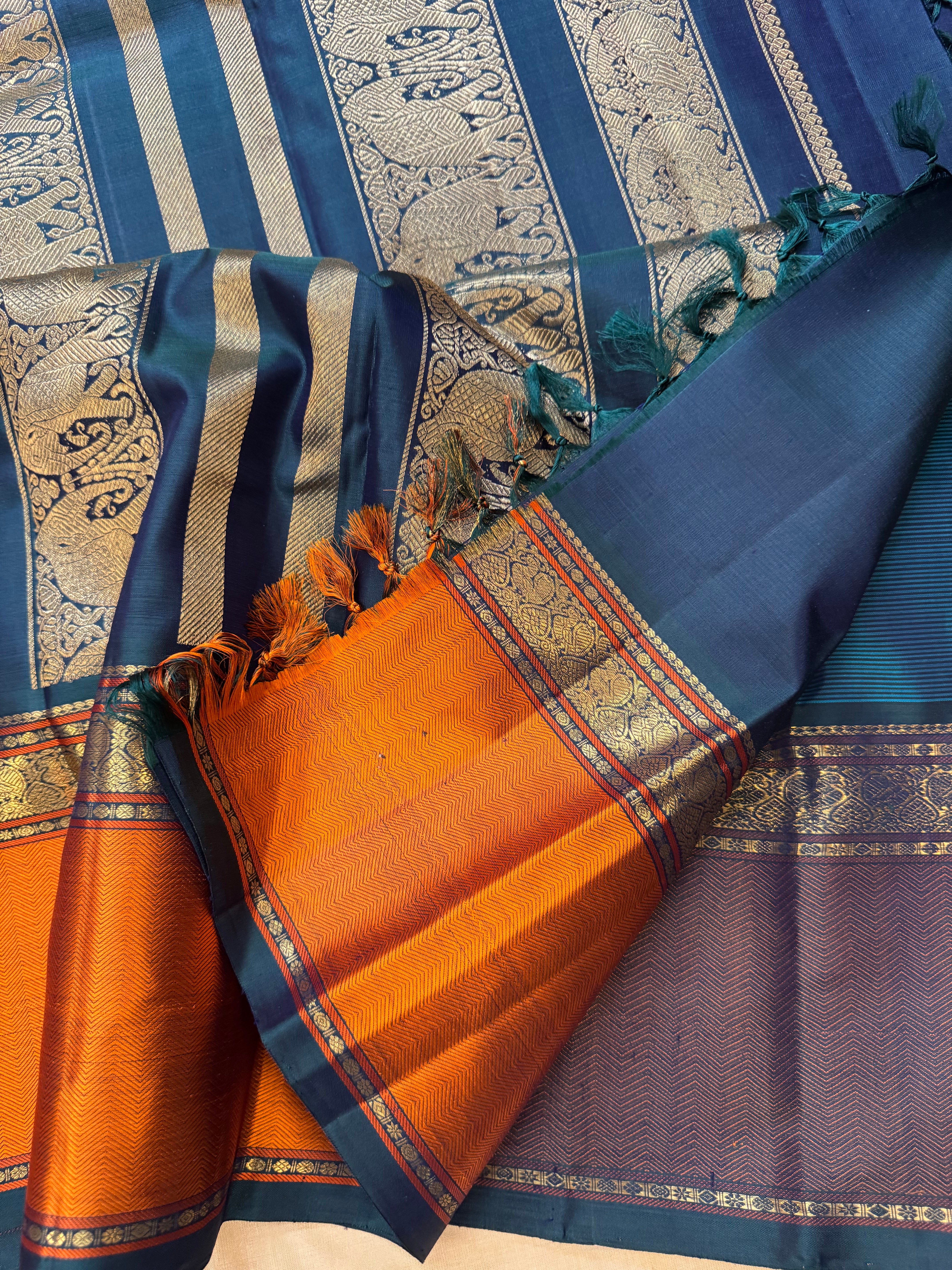 Master weaver Vari Kodu : kanjipuram silk