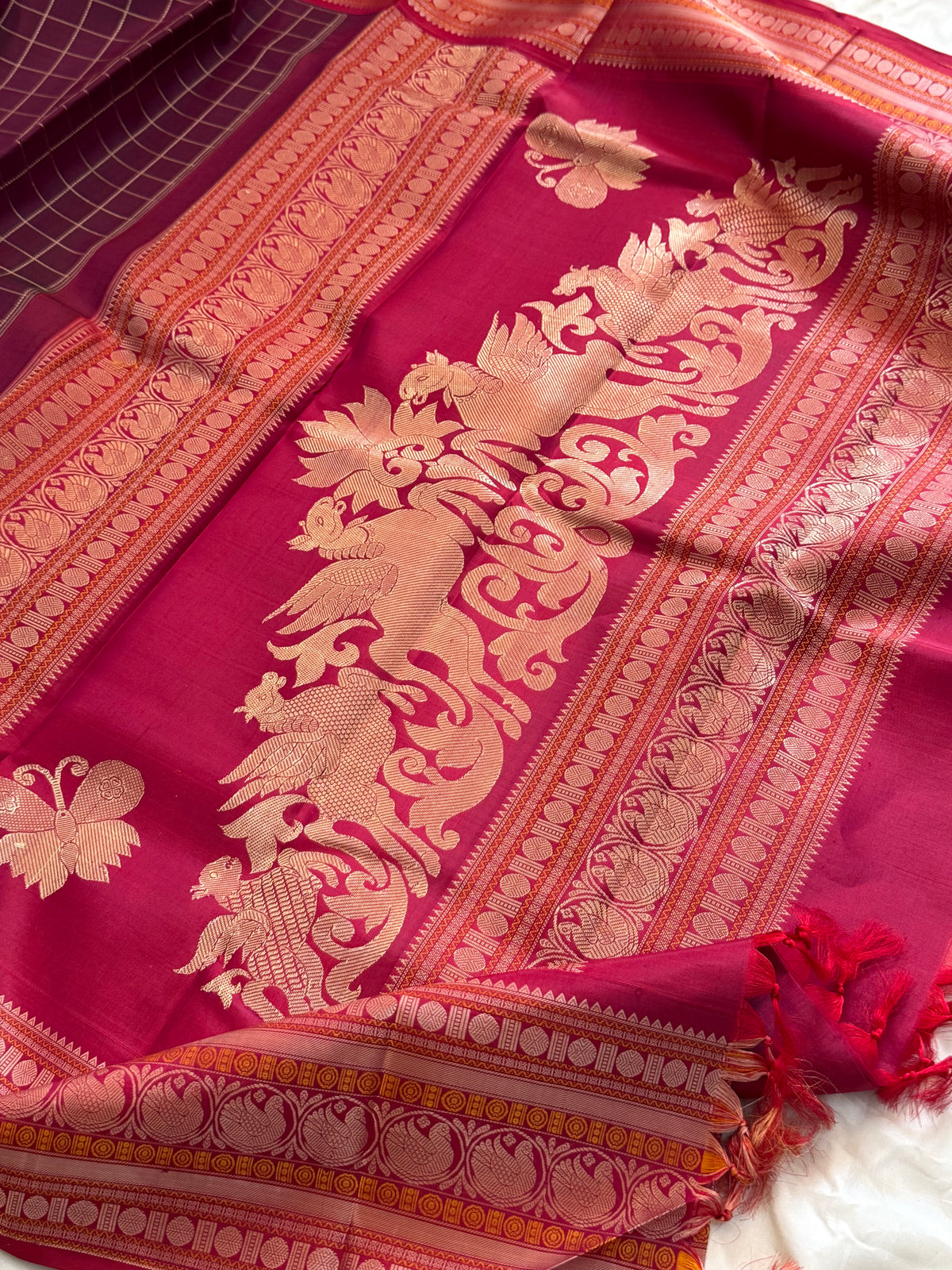 Paaku color shot red unique sorgavasal pallu/ Special edition kanjipuram silk