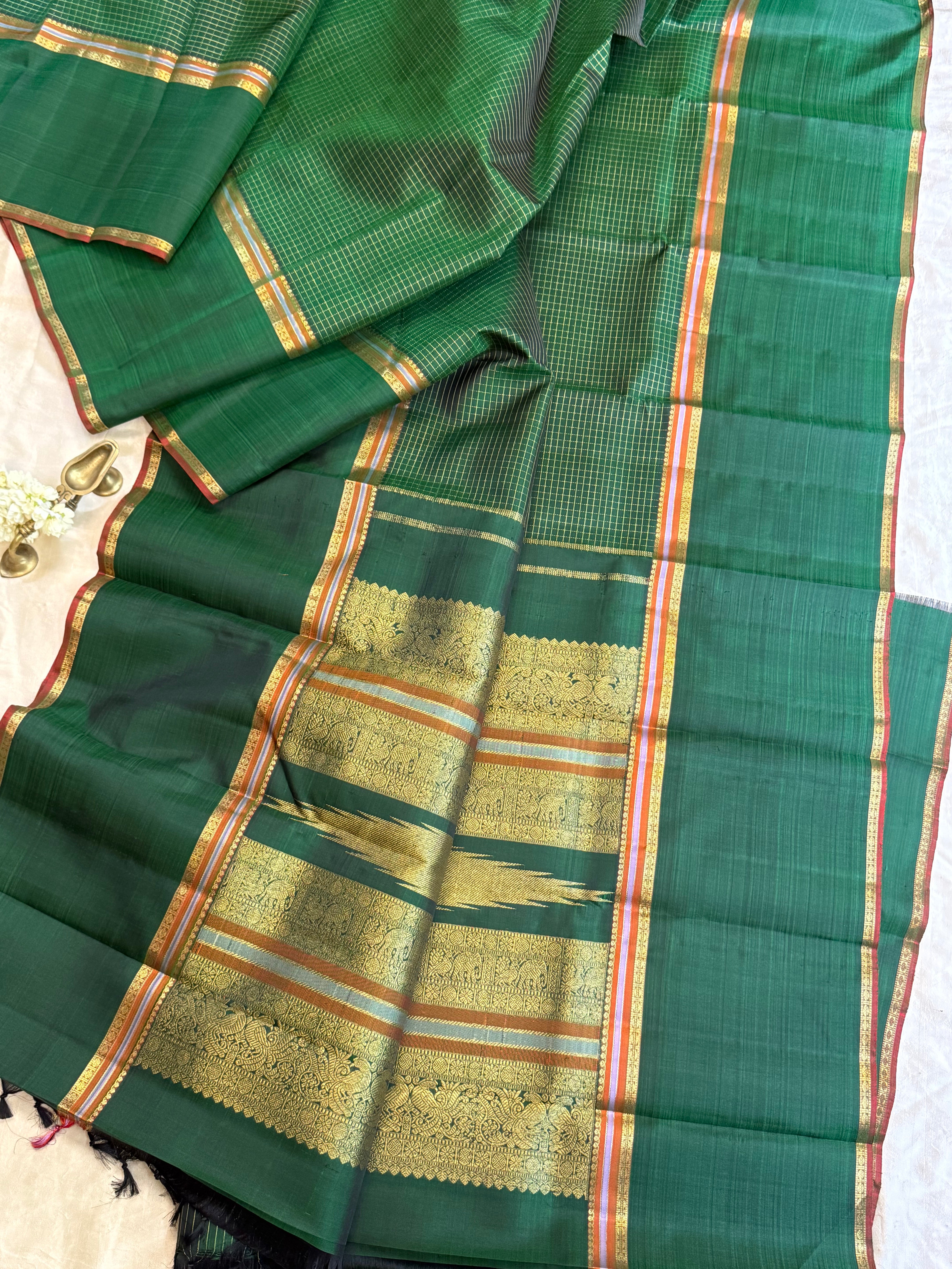 Vintage long border Zari Kattam / Kanjipuram silk
