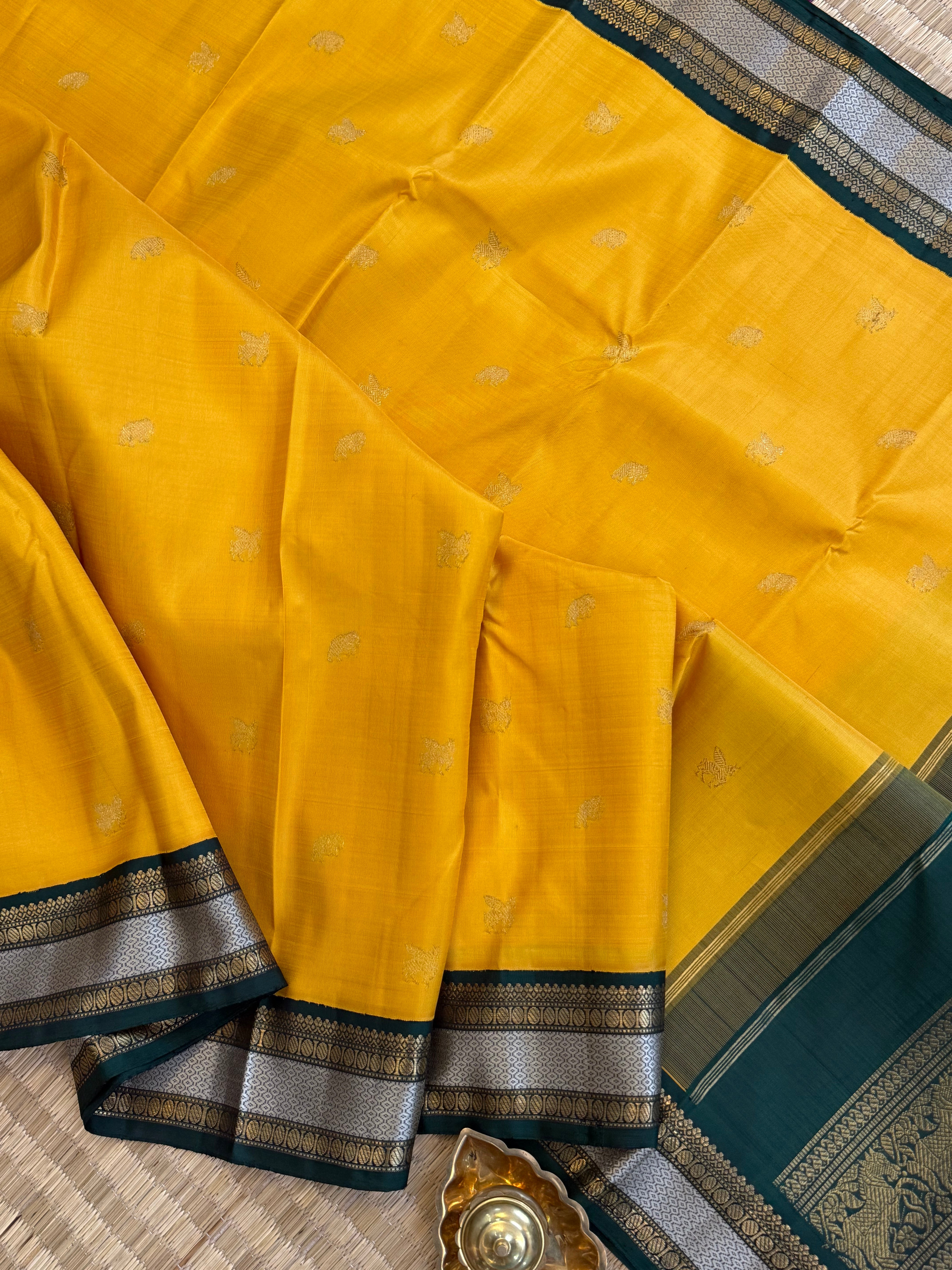Yellow Korvai/ Kanjipuram silk