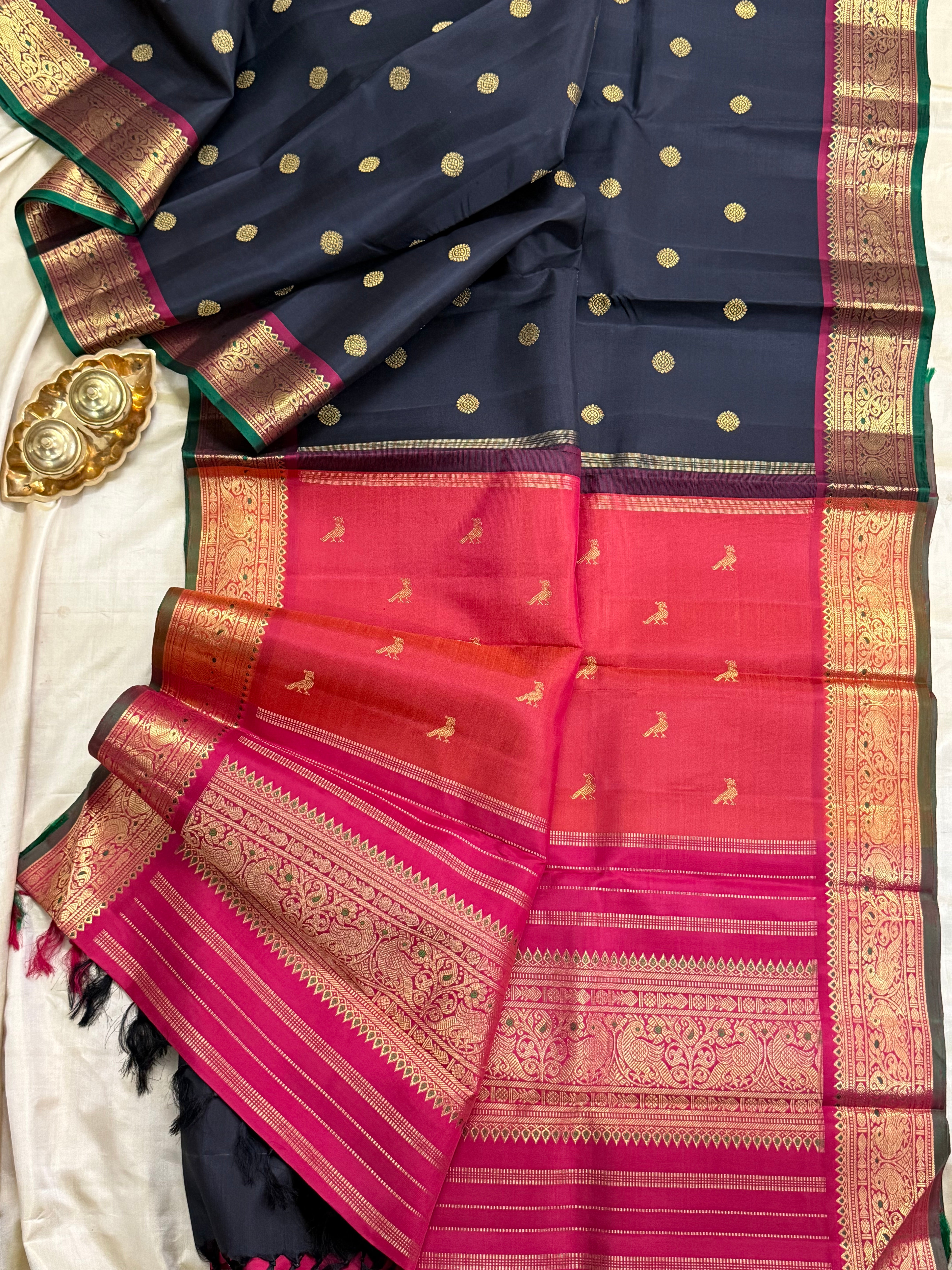 Black meenakari border-double color pallu / Kanjipuram silk CL9657