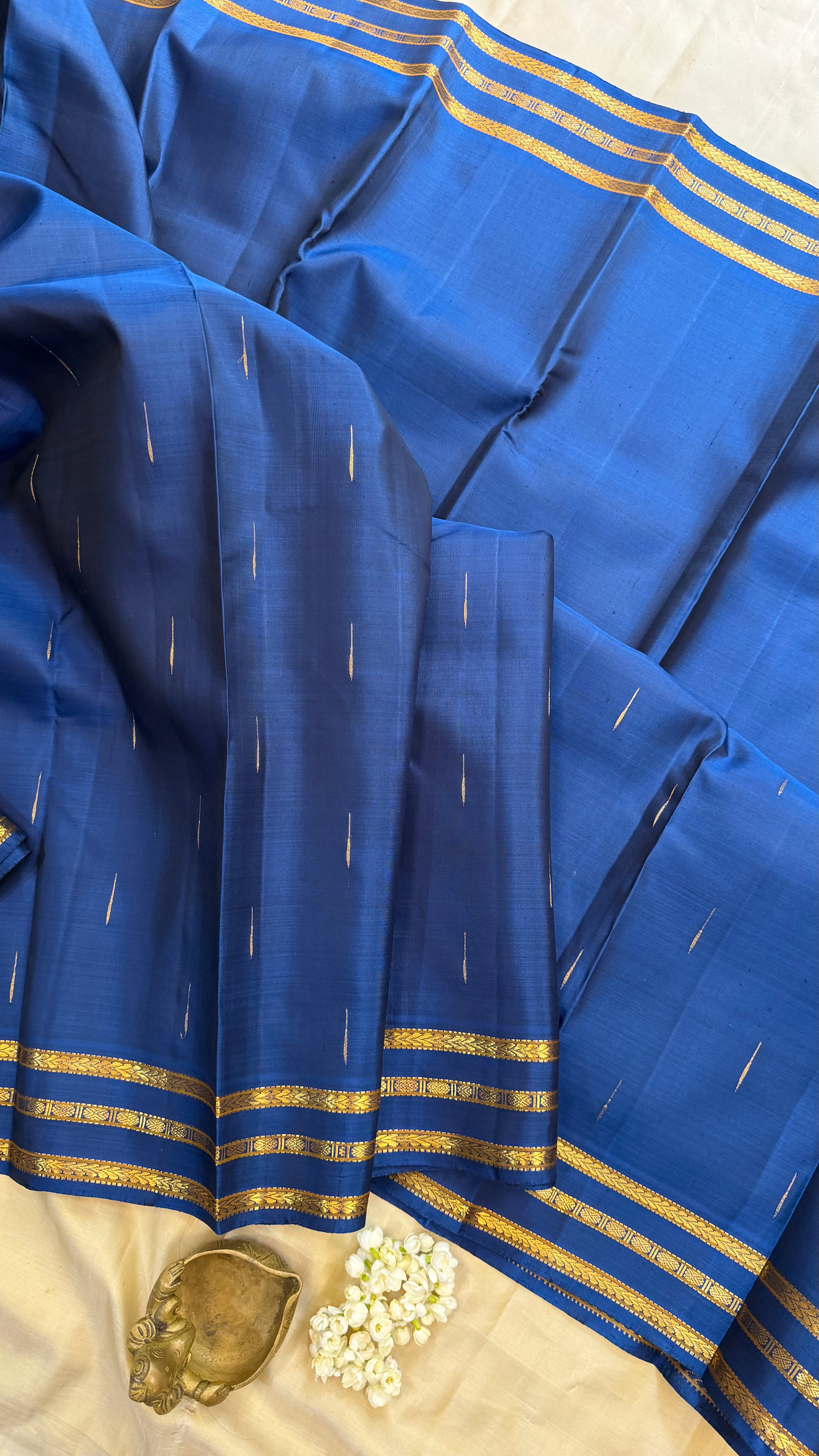 Blue malli moggu butta / Arani silk