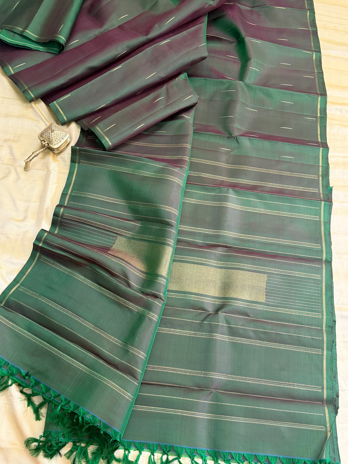 Colours of Navarathri green malli Butta  / pure Kanjipuram silk