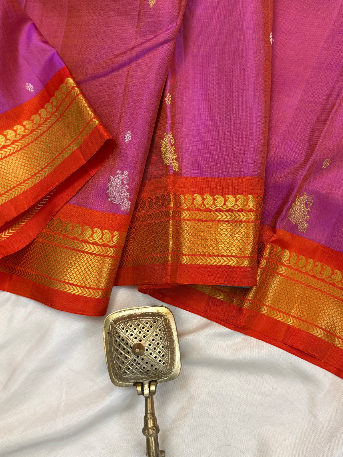 Gadwal silk Majenta Shot colour clsa 9302