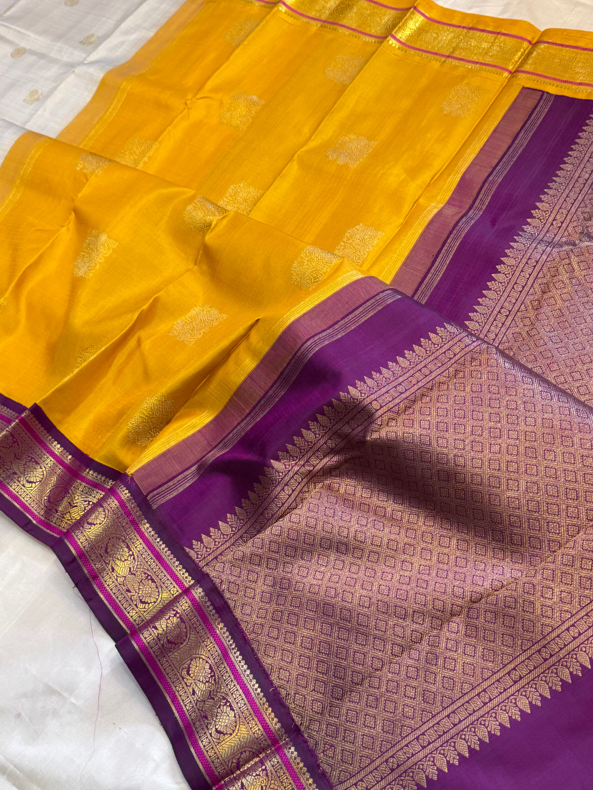 Offwhite shot silver shade and purple kai korvai double pallu / Kanjipuram silk CLSA12816