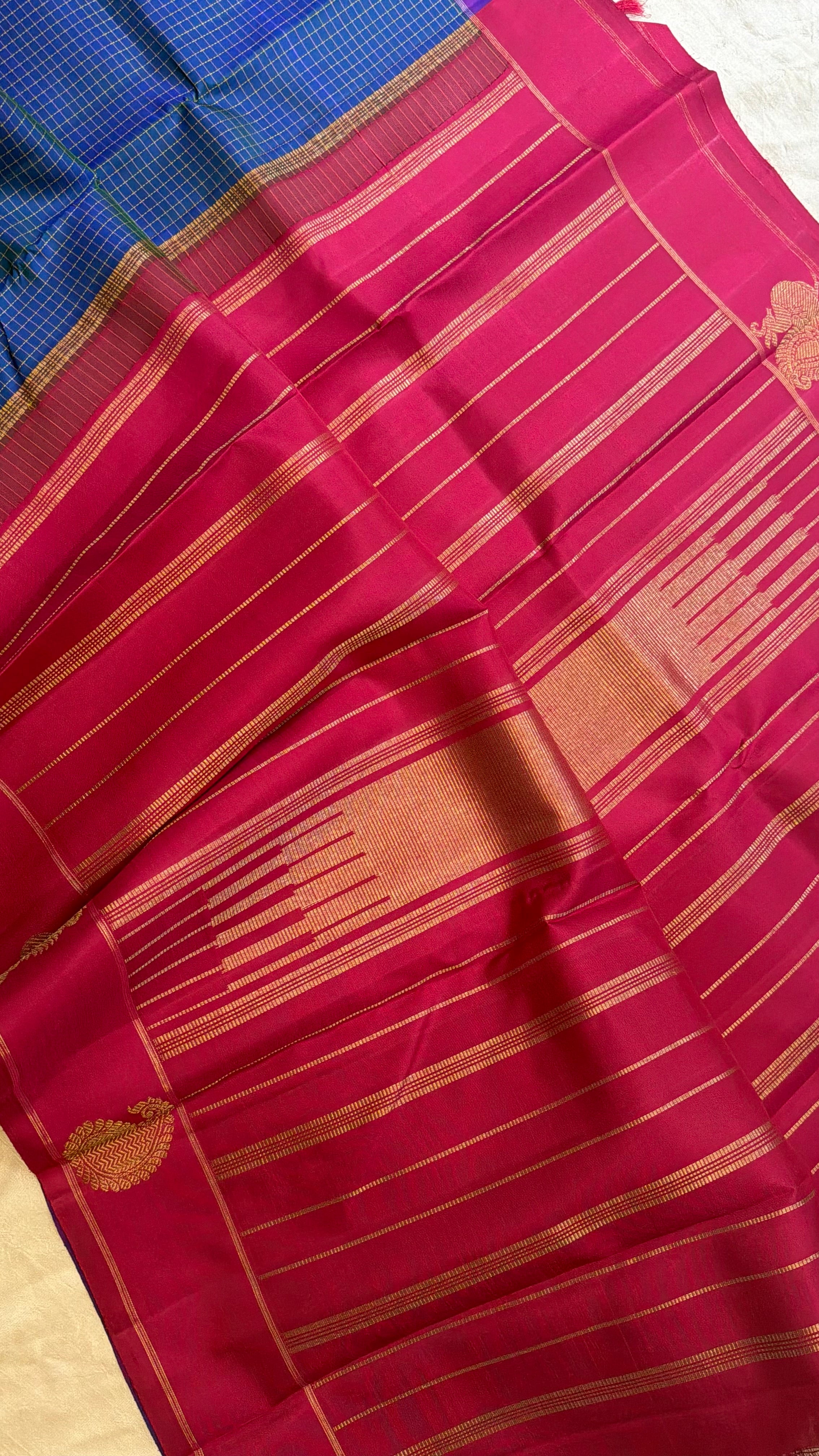 Mayilkazhuthu beetu Butta  / Kanjipuram silk