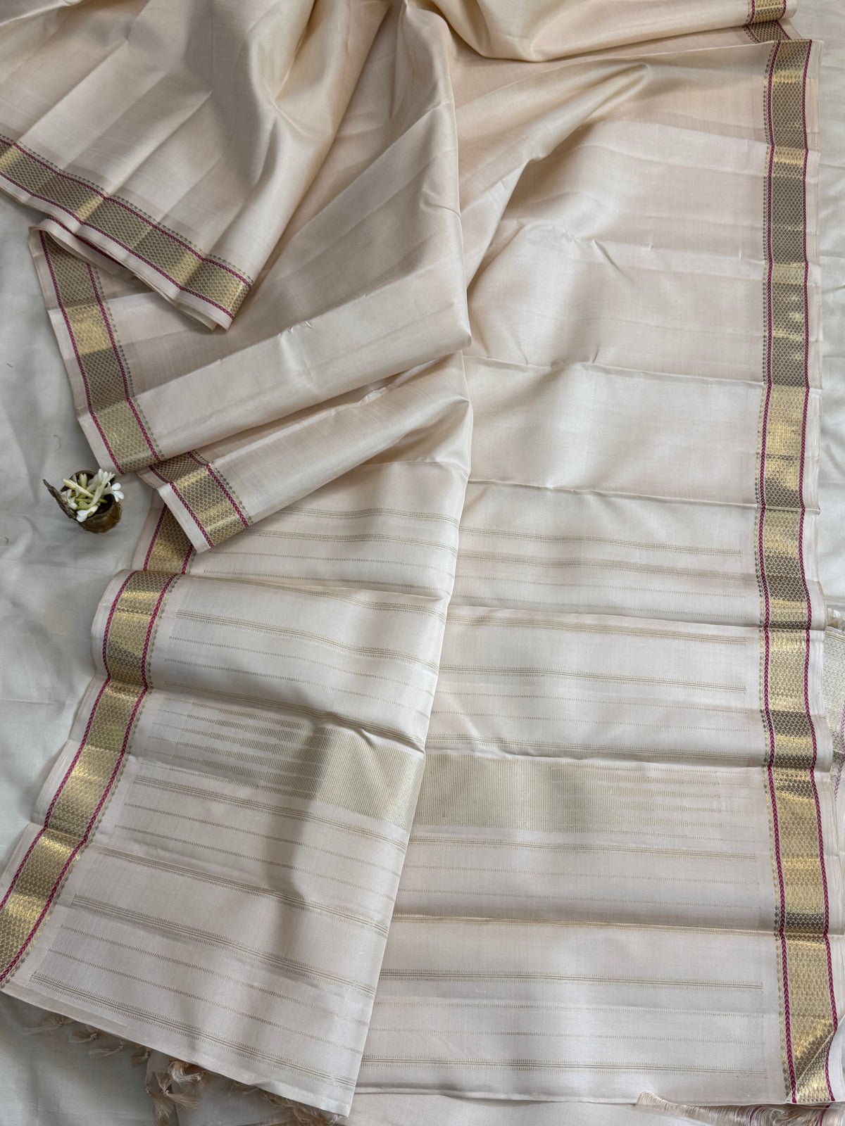 Venpattu veshti style small border/ Kanjipuram silk CLSA10710