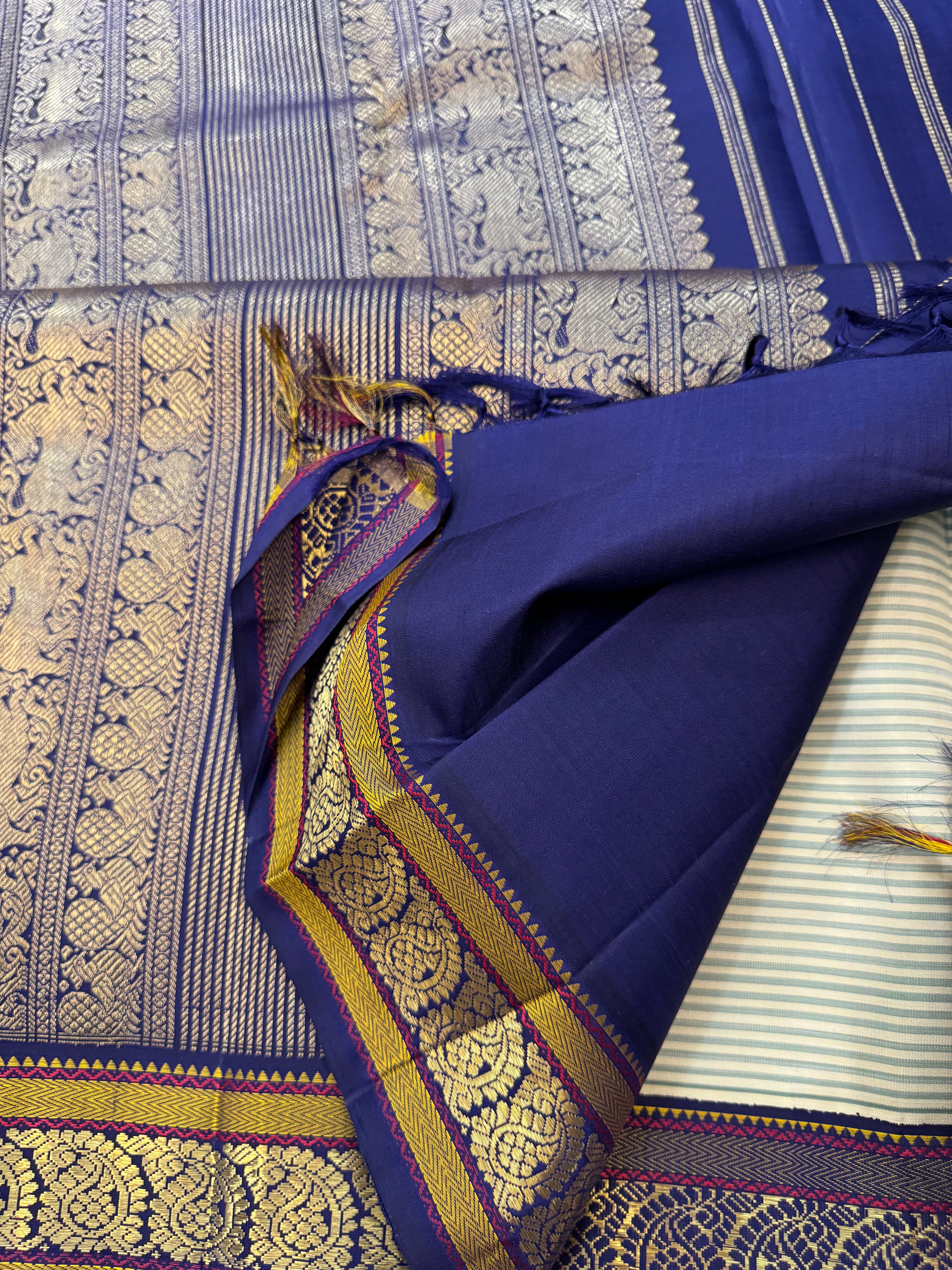 Master weaver Vari korvai    : kanjipuram silk