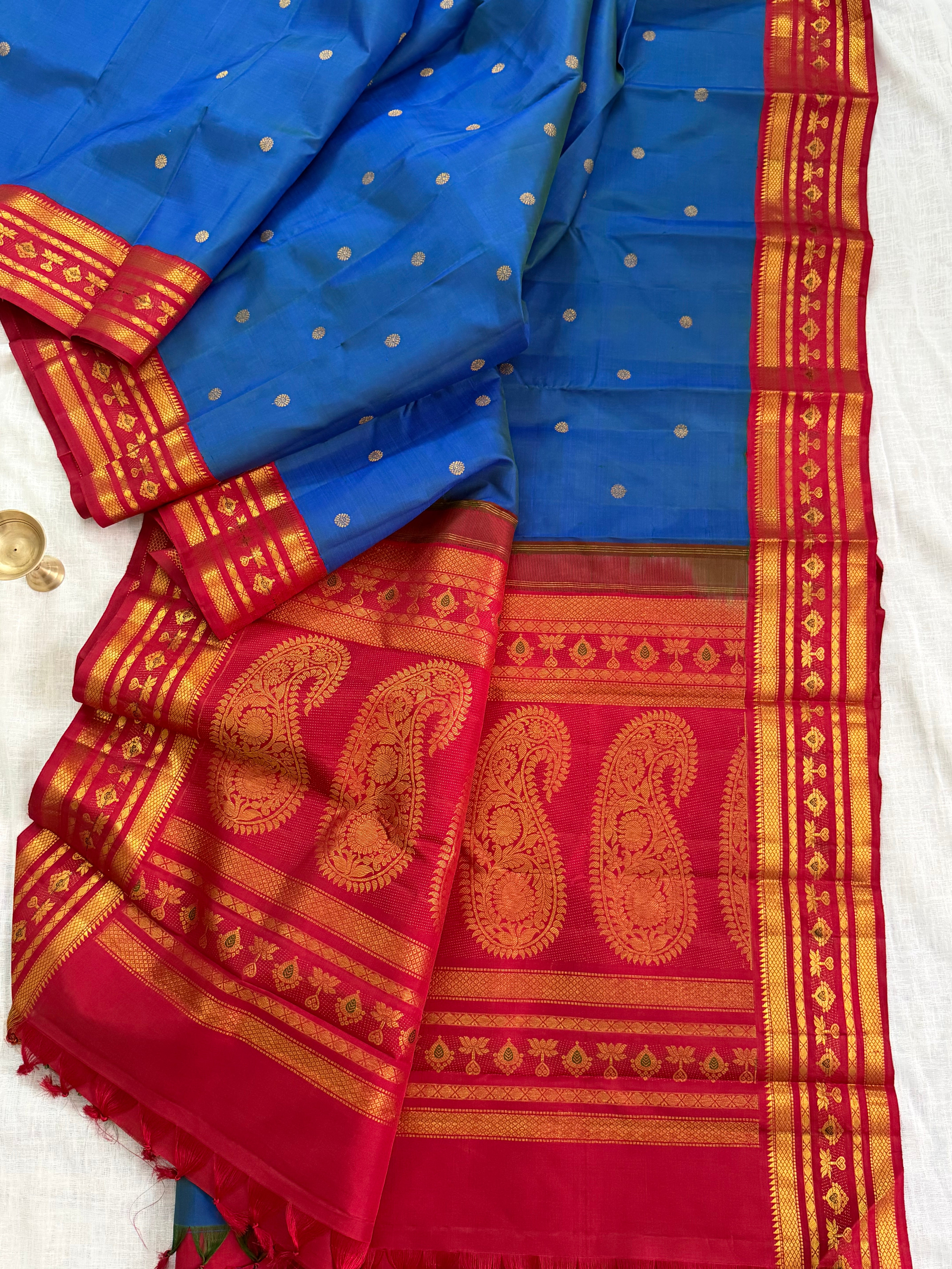 Mayilkazhuthu  korvai   / Arani silk