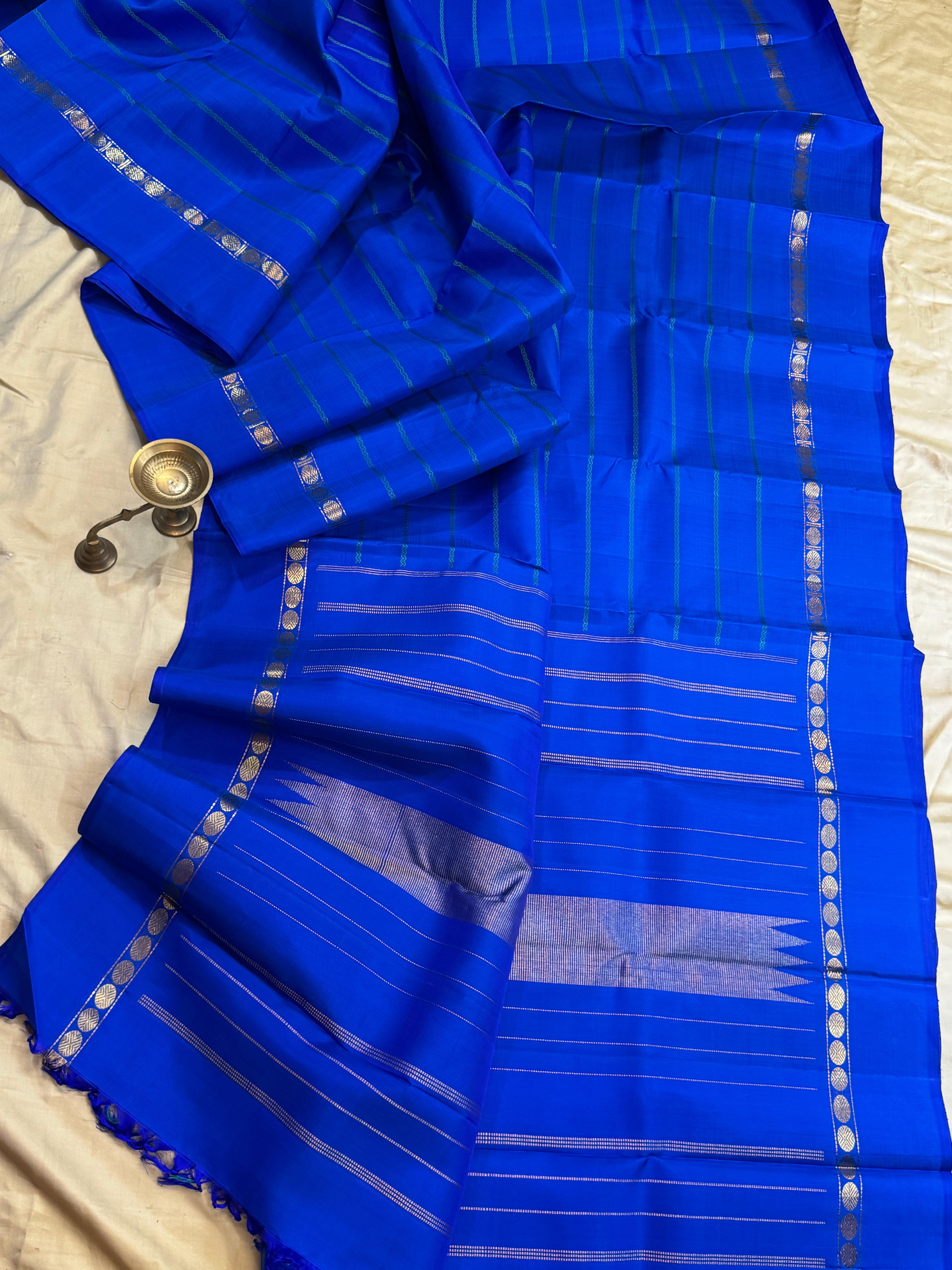 Royal blue  veldhari / Kanjipuram silk