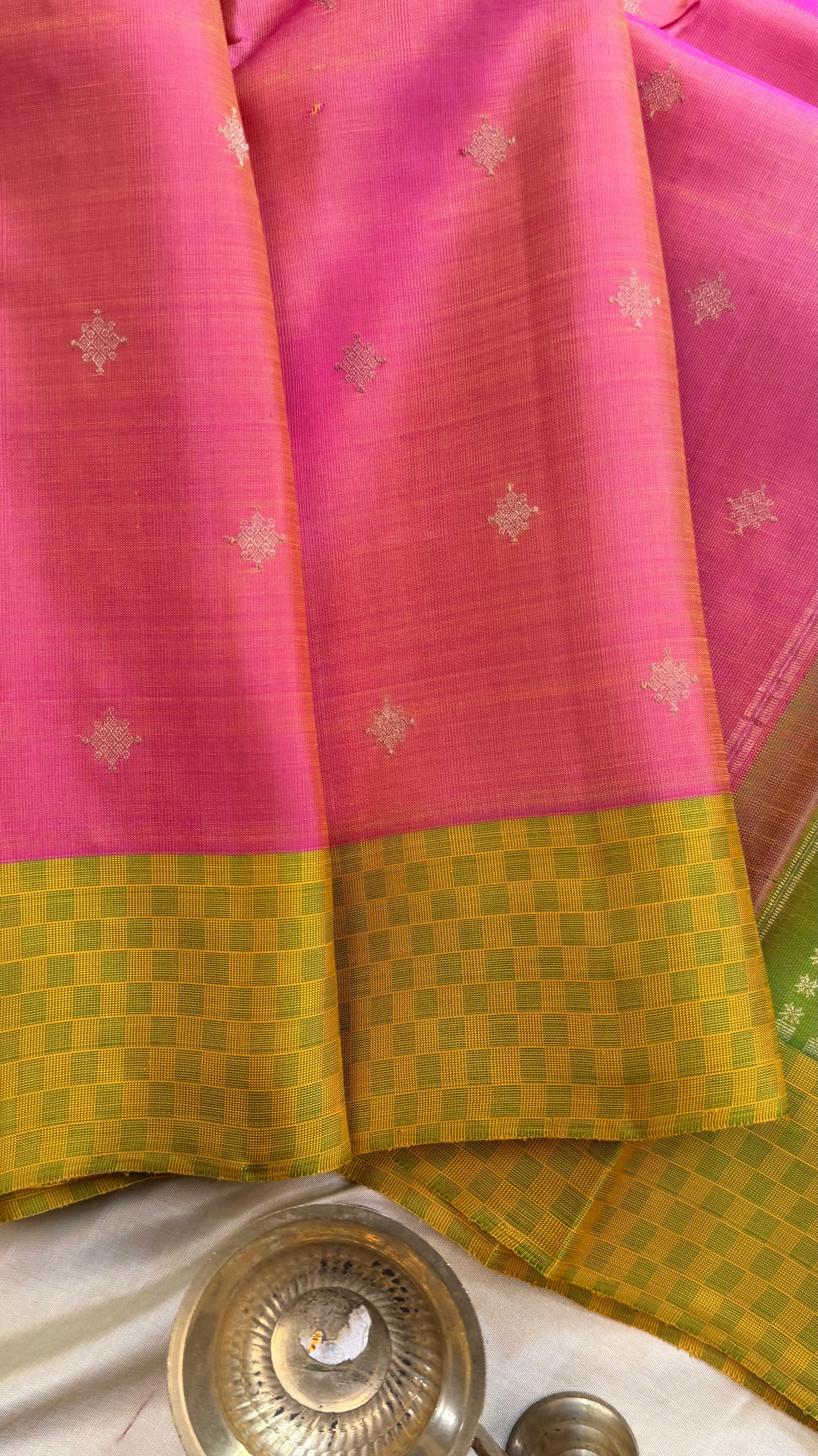 Peach with Paimadi border / Kanjipuram silk