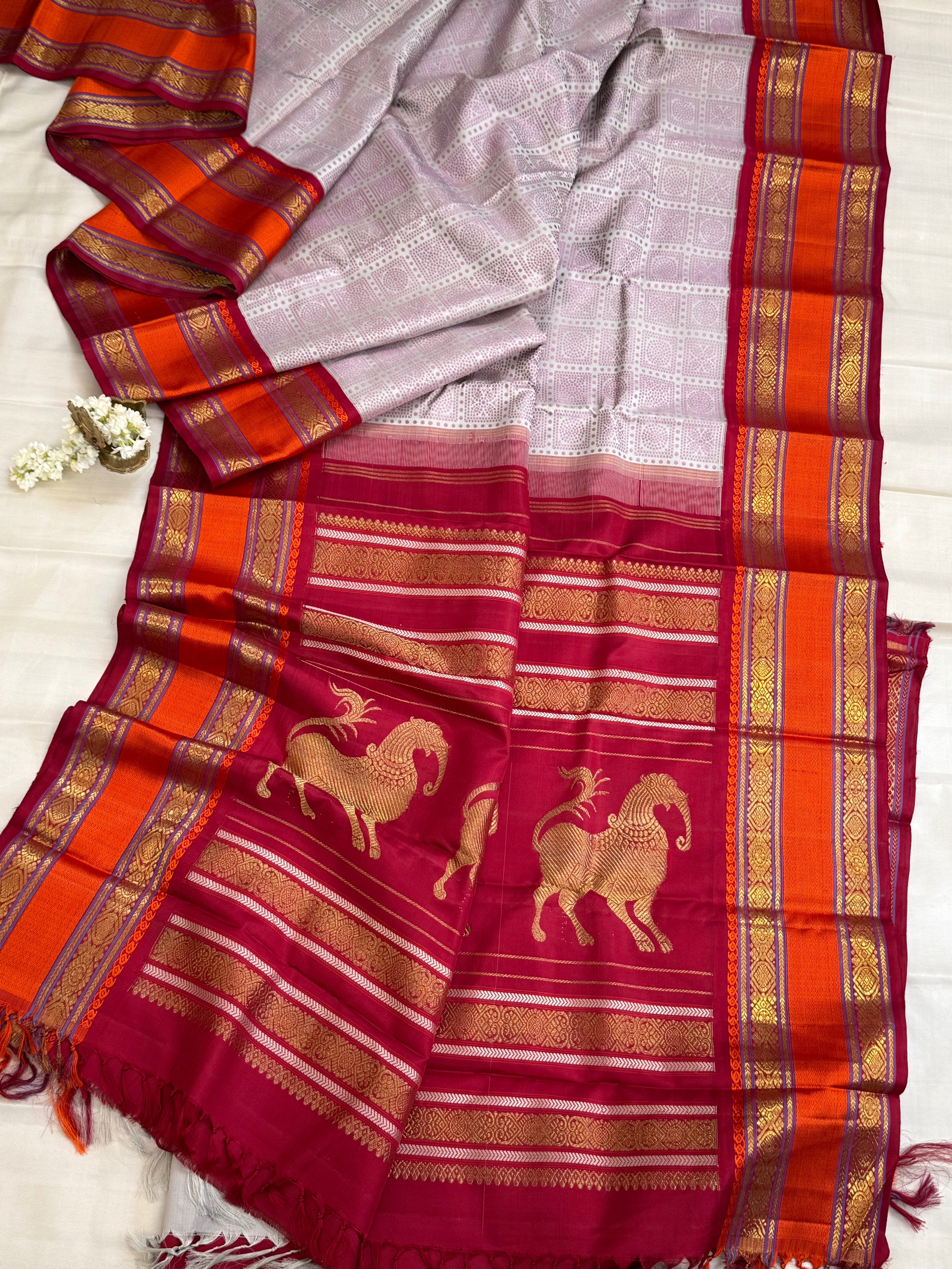 Bandhini Butta retta pet Korvai master weaver  Kanjipuram silk