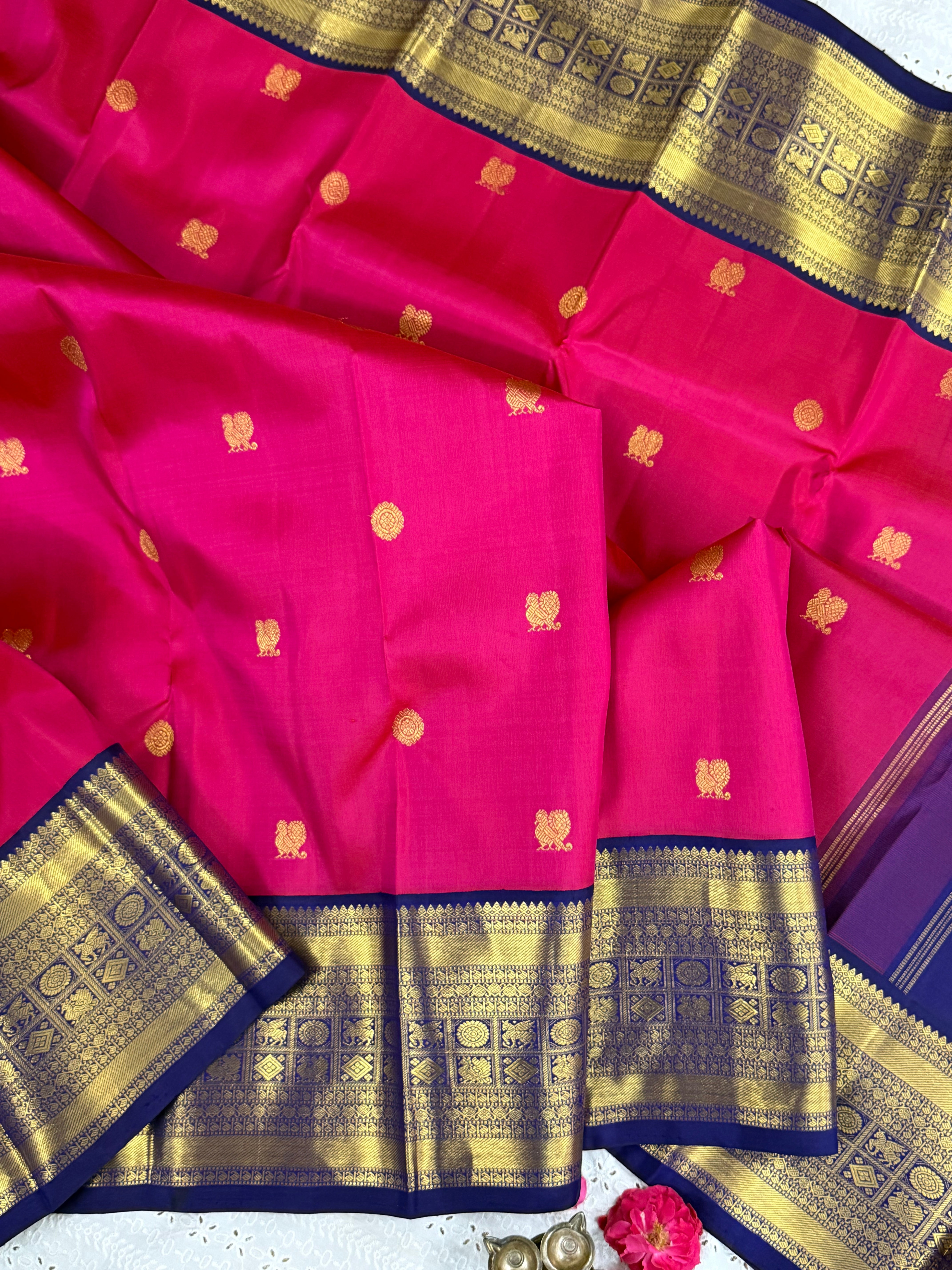 Panneer roja pink and blue kai korvai/ Arani silk