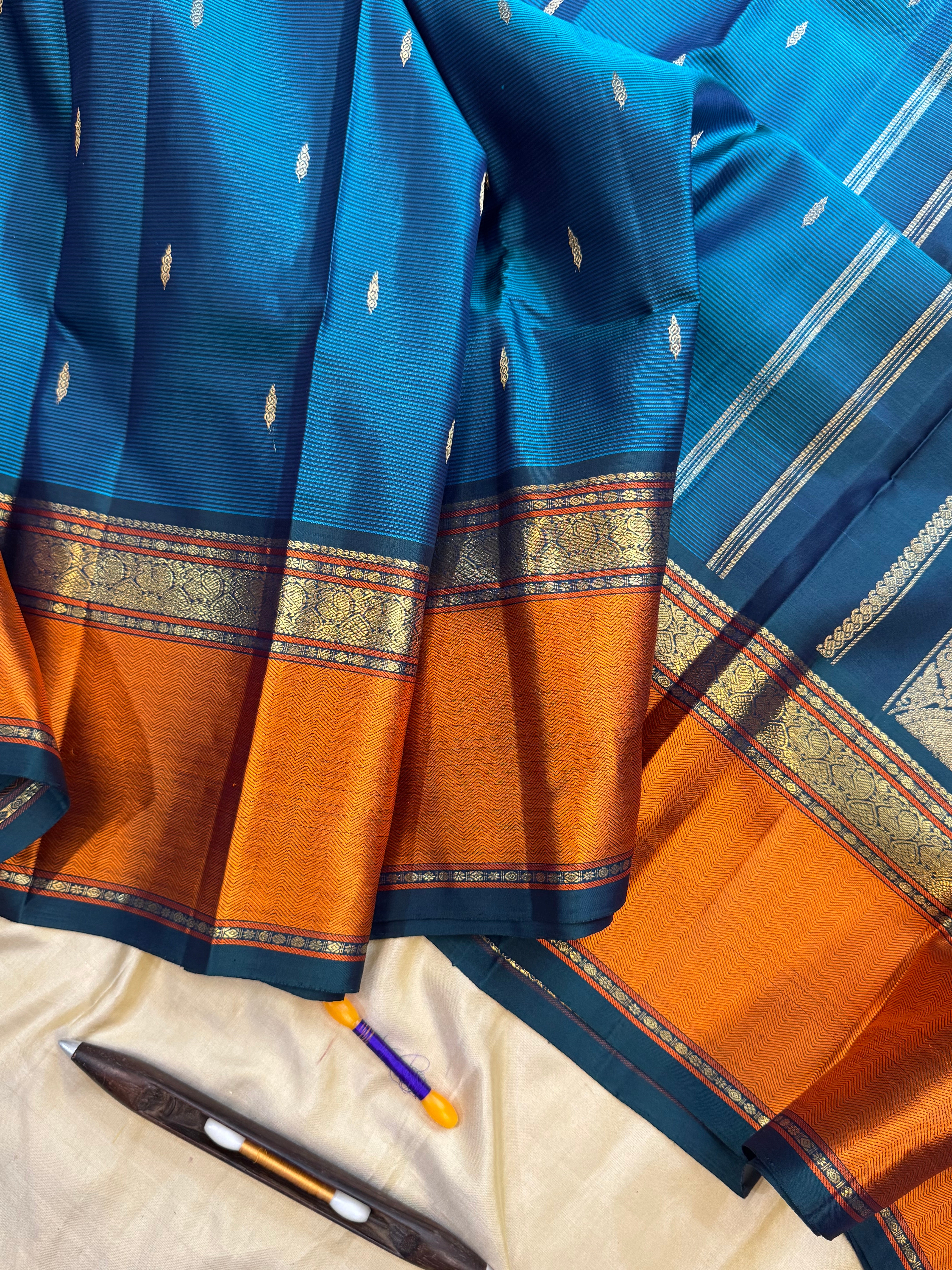 Master weaver Vari Kodu : kanjipuram silk