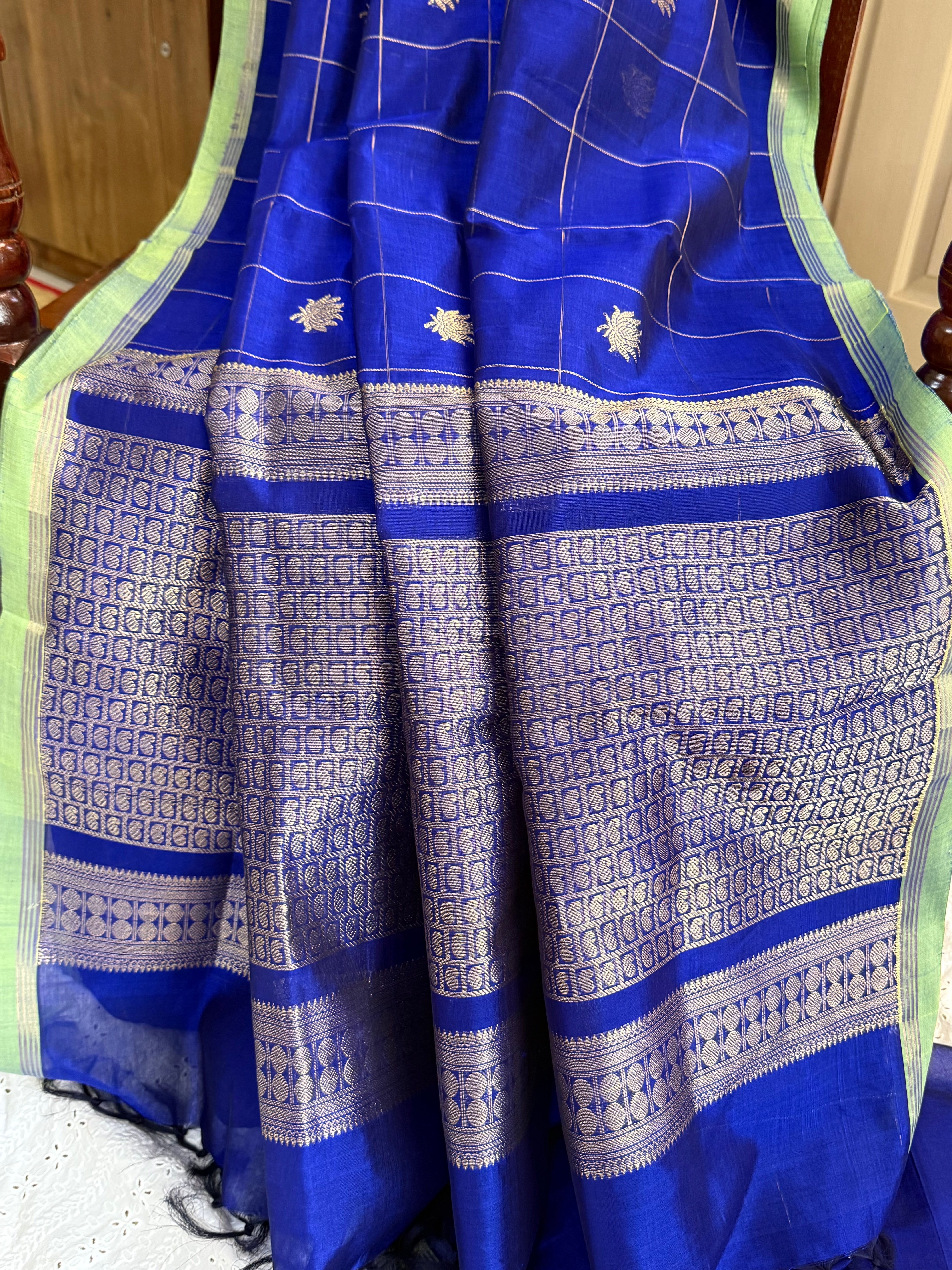Royal blue kattam Lotus butta/ Silk Cotton