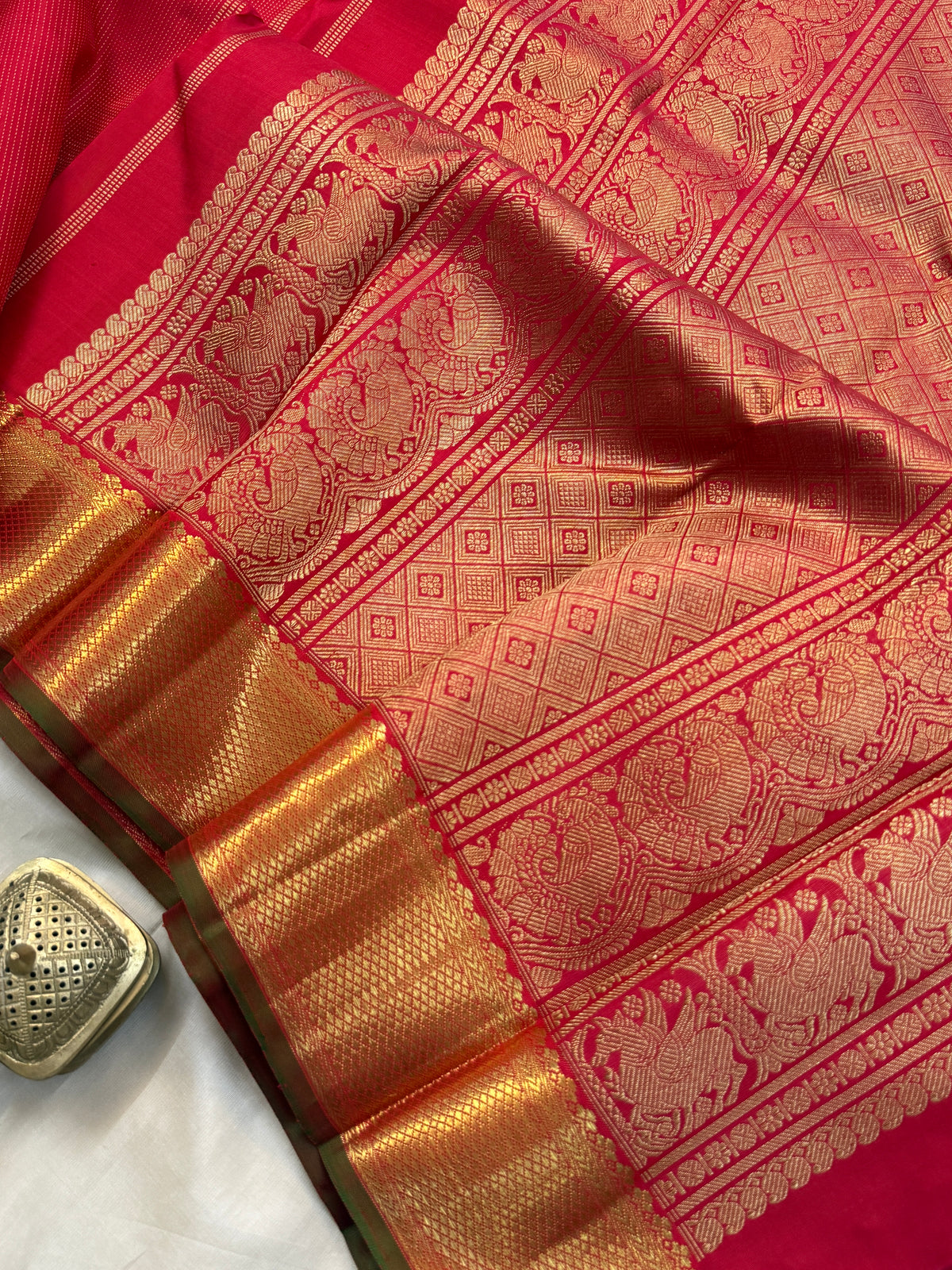 Navarathri - Day 4 Red Colour pure Zari oosivanam/Kanjipuram silk sree Clsa 7775