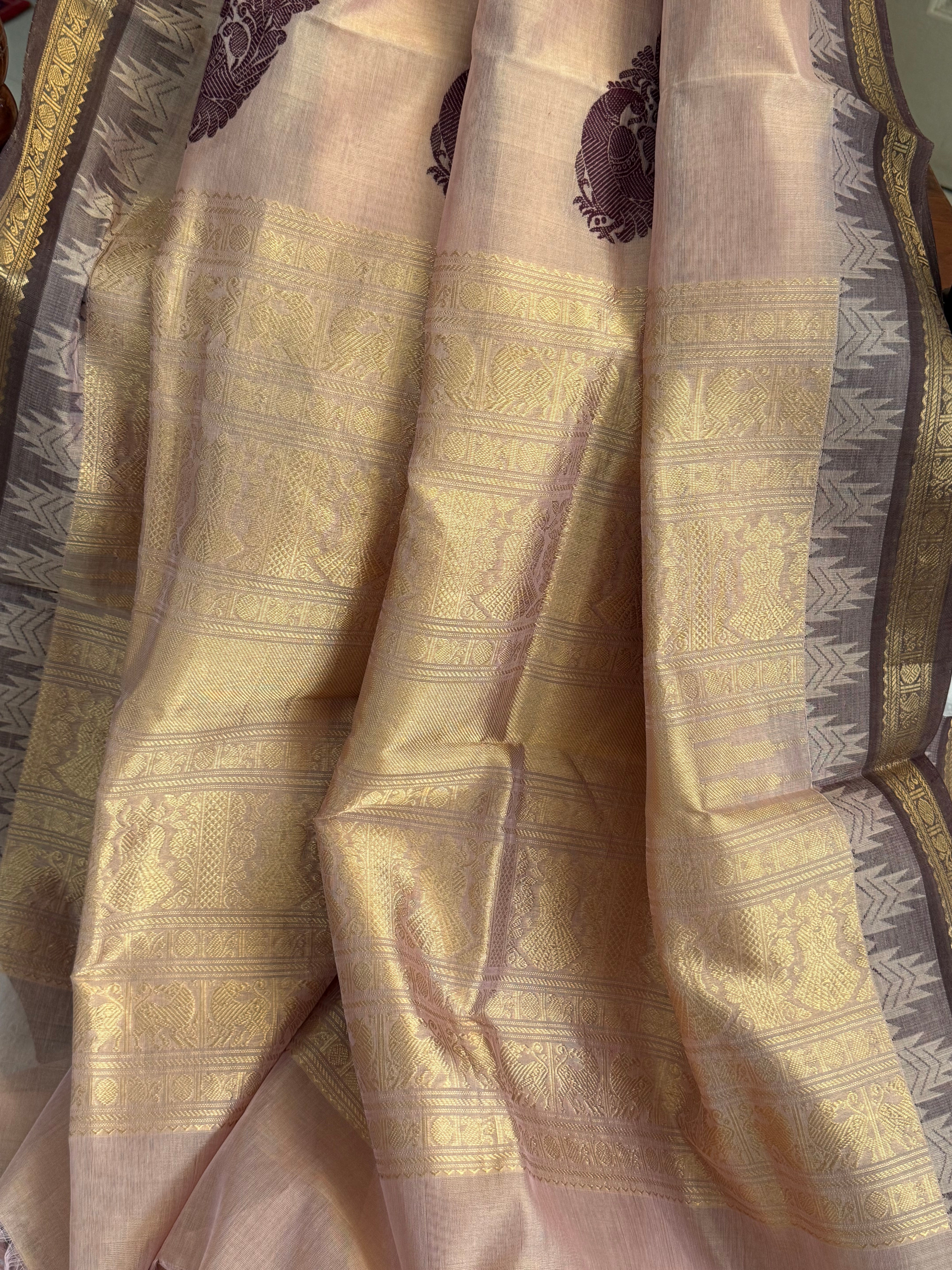 Golden shot pink unique pallu / Silk Cotton