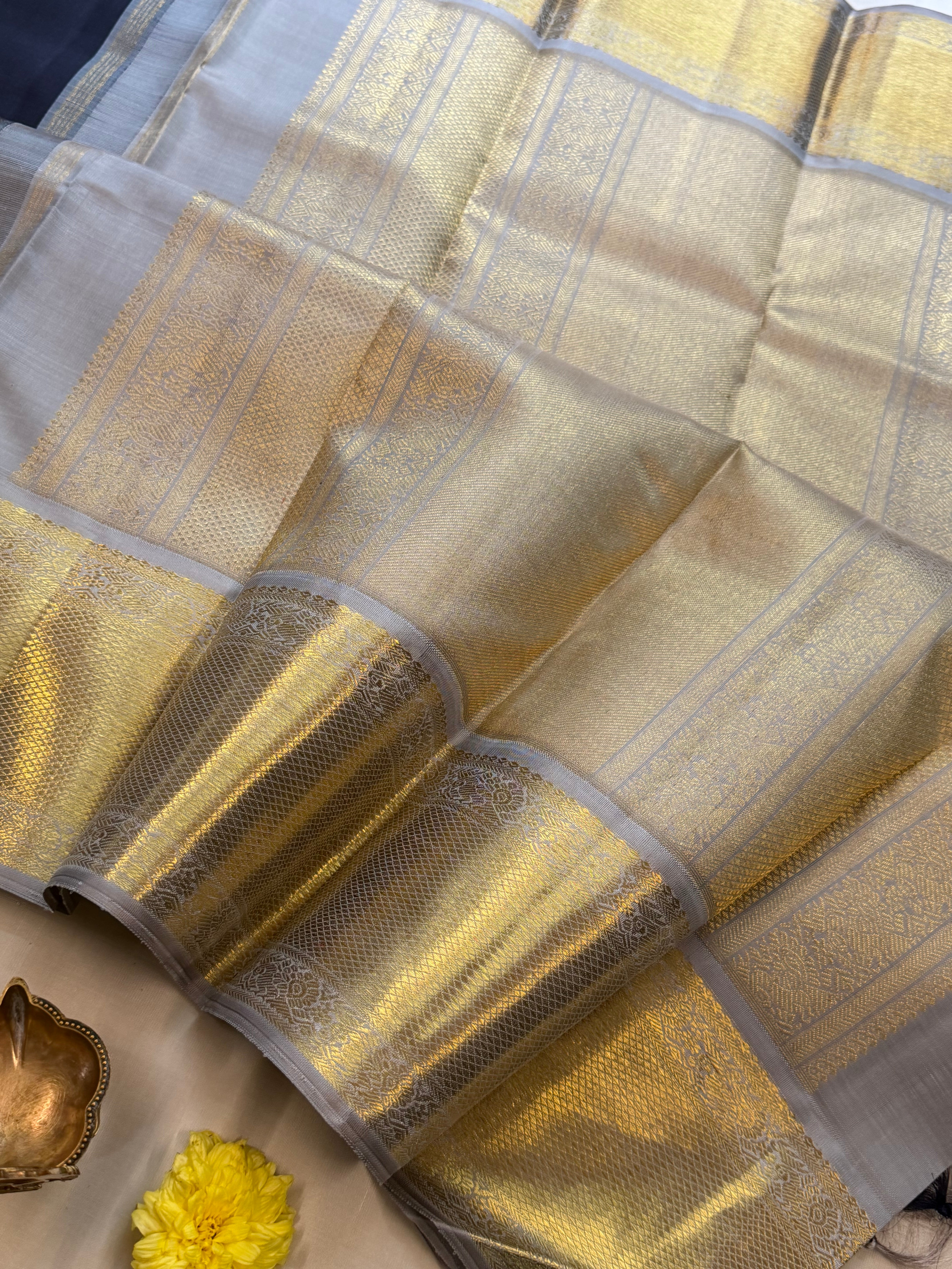 Korvai Varamahalakshmi edit : deep blue Korvai Kanjipuram silk saree